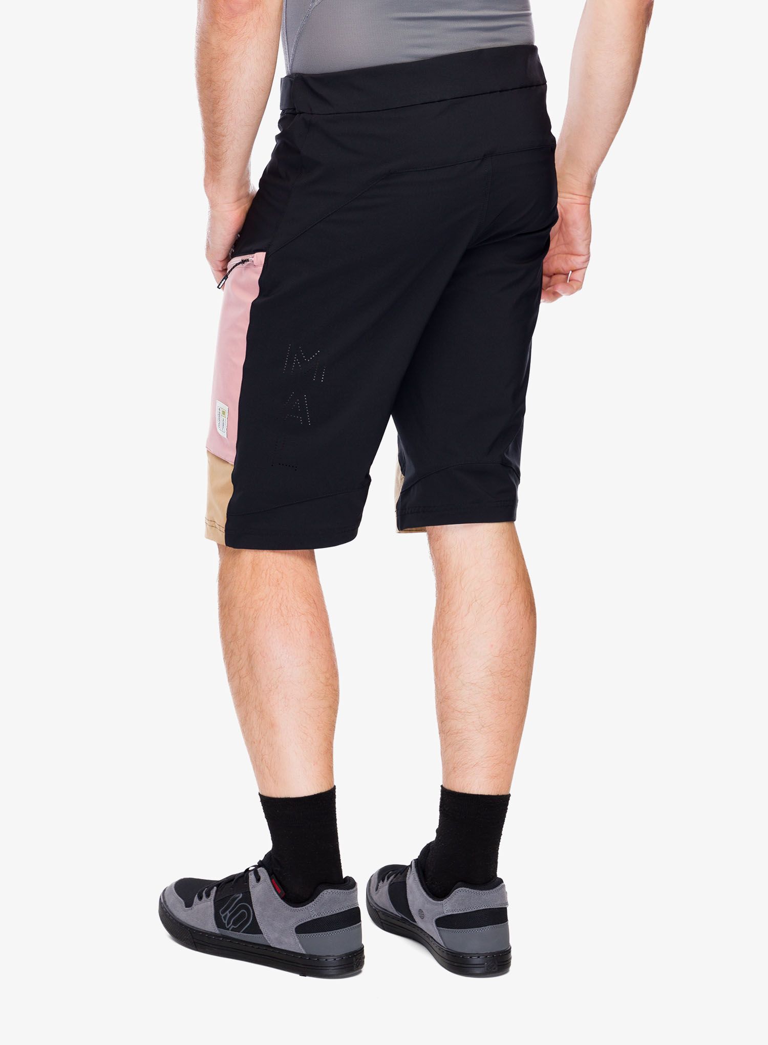 Volné kraťasy na kolo Maloja Torre - deep black multi