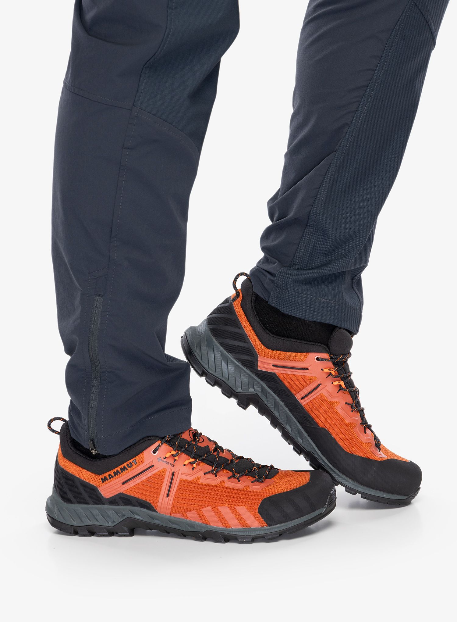 Nástupové boty Mammut Alnasca Knit III Low GTX - black/brick
