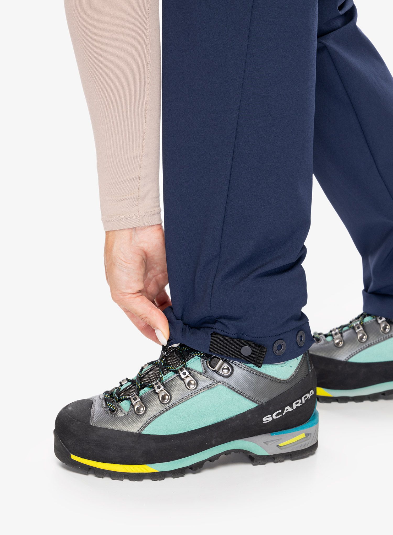 Softshellové kalhoty dámské Mammut Courmayeur SO Pants - marine
