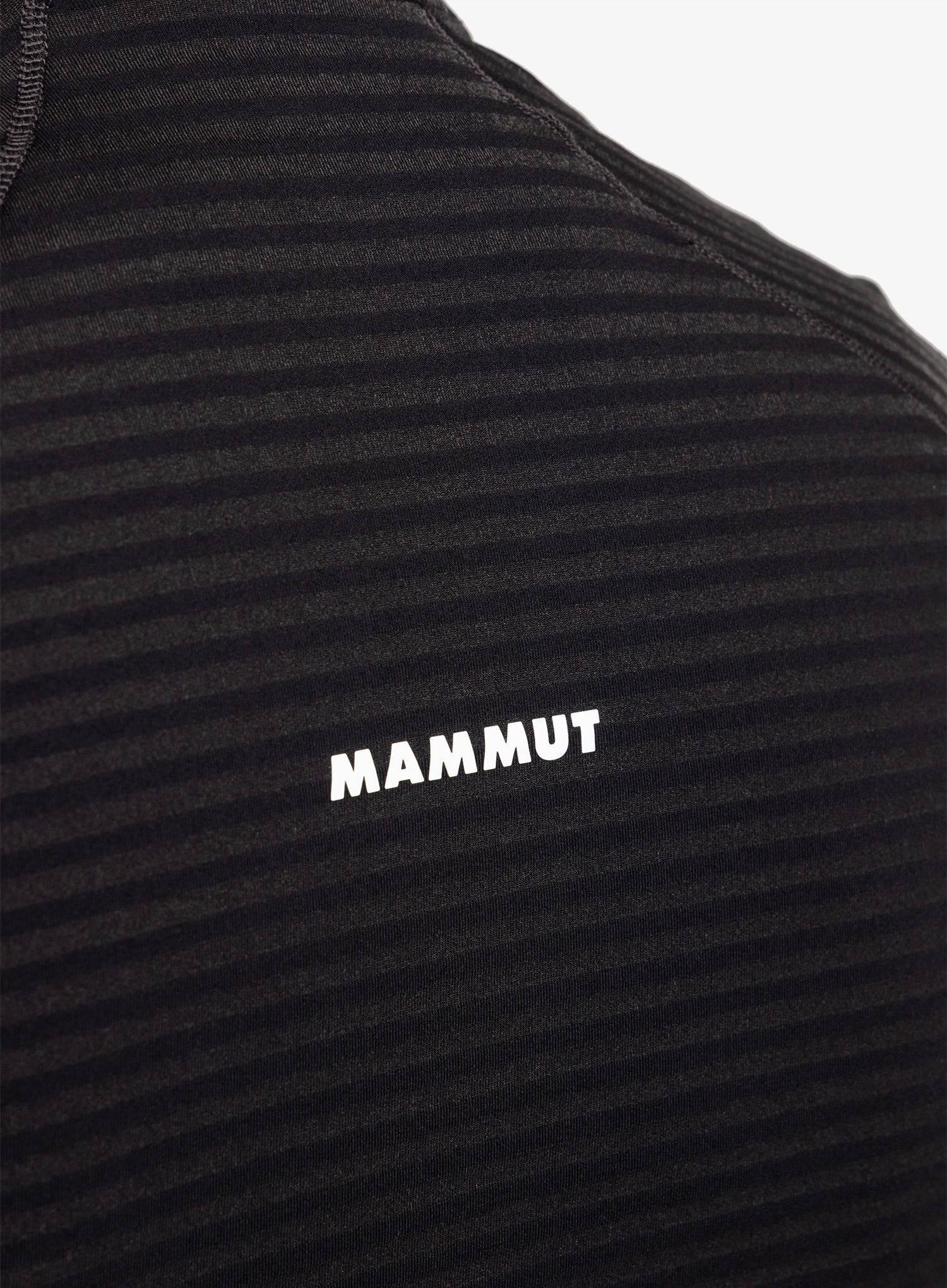 Outdoorova mikina Mammut Taiss Light ML Hooded Jacket - black