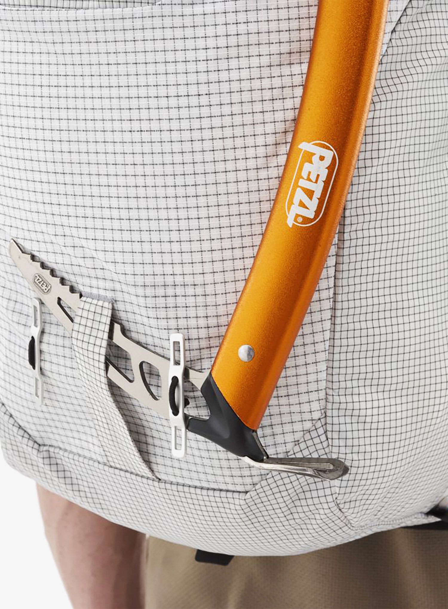 Běžecký batoh Millet Trilogy Sky 25+ - white