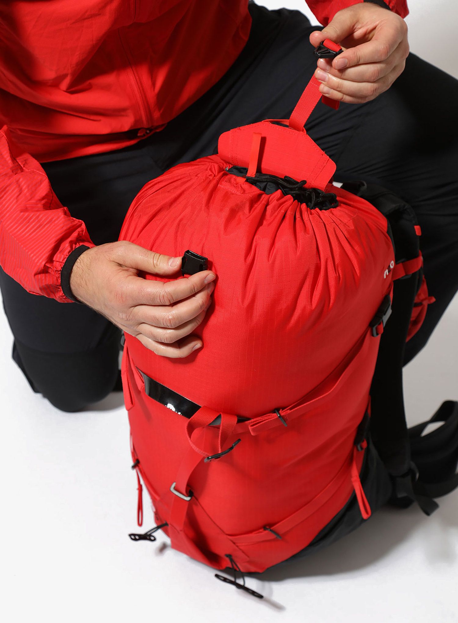 Horolezecký batoh Montane Fast Alpine 40 - flag red