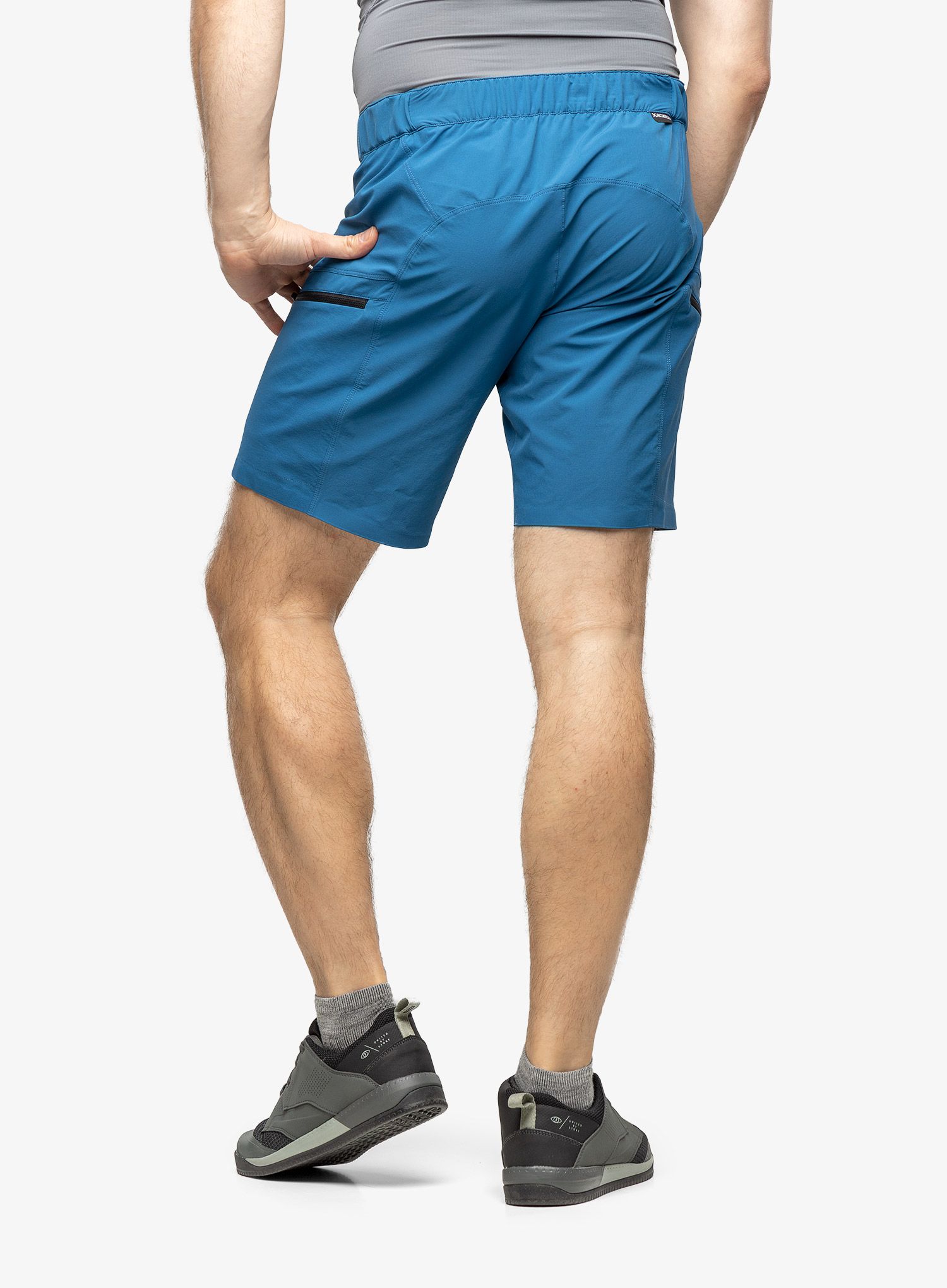 Outdoorové kraťasy Montura Track 2.0 Bermuda - deep blue