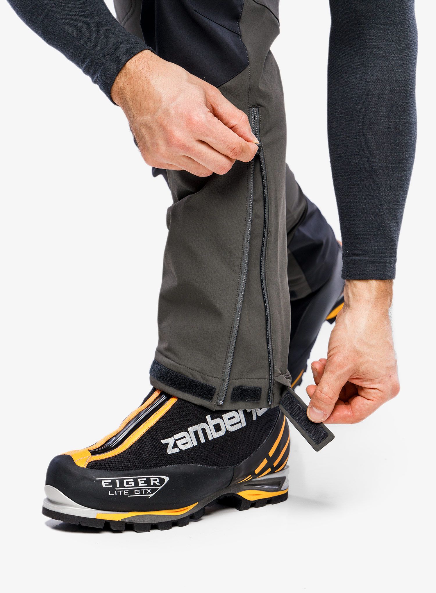 Softshell kalhoty Mountain Equipment Mission Pant - graphite/black