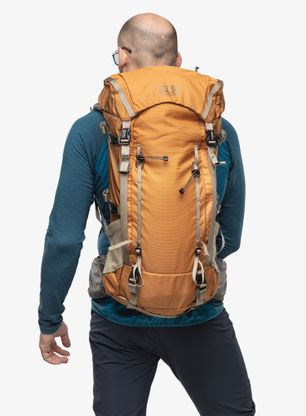Turistický batoh Mystery Ranch Bridger 35 - fox