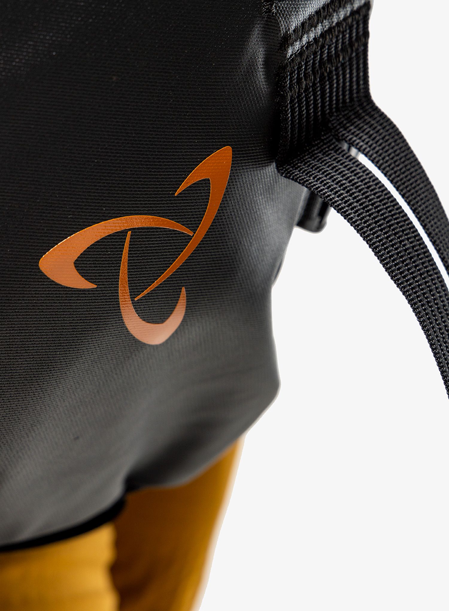 Skialpový batoh Mystery Ranch Saddle Peak - black