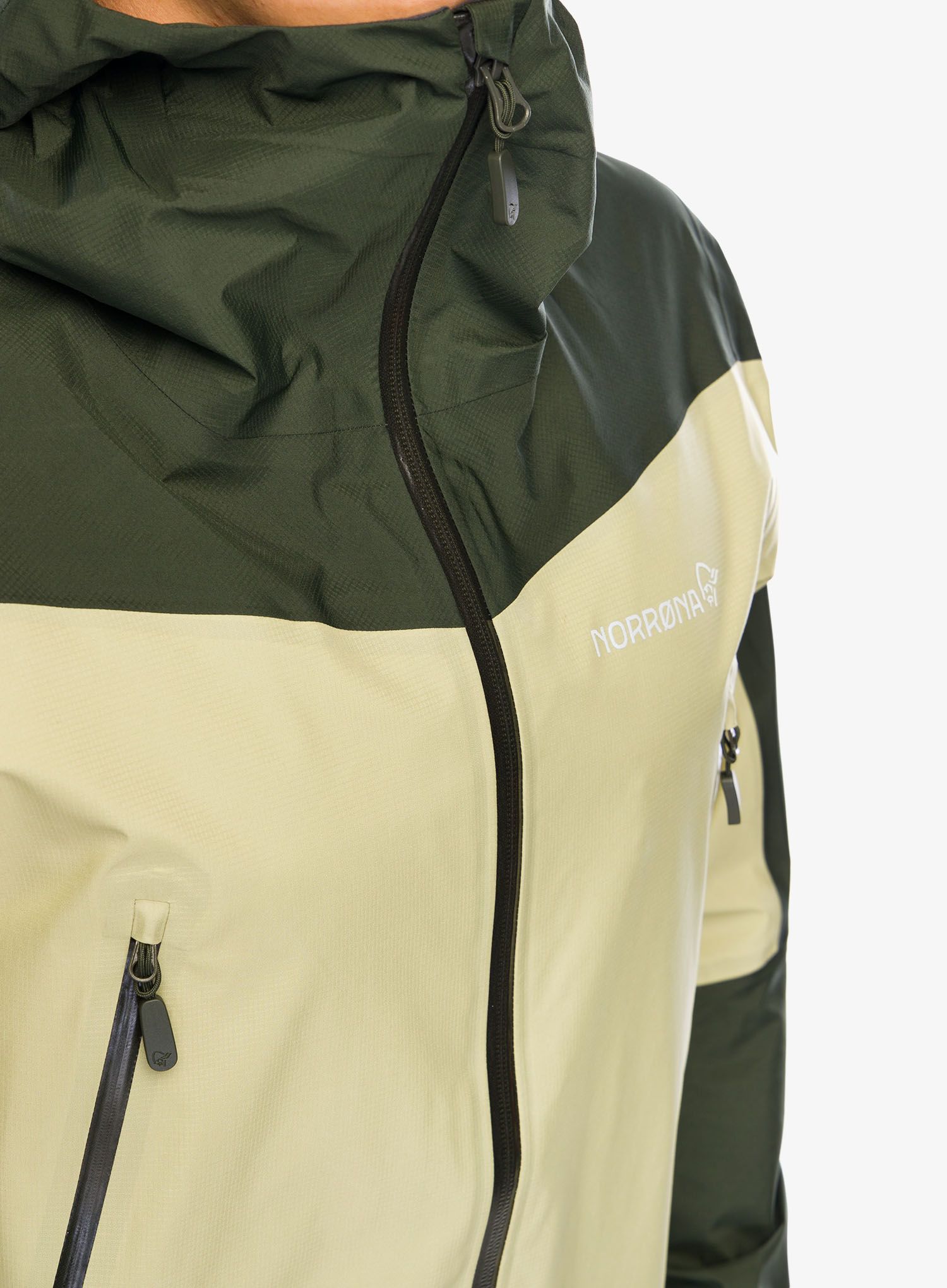 Bunda s membránou Norrona Falketind GORE-TEX Jacket - sage green