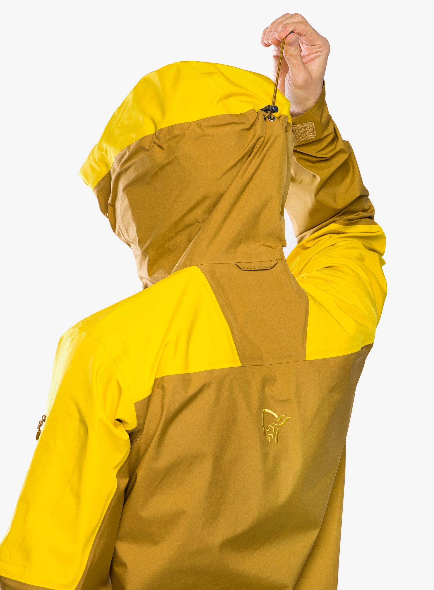 Bunda s membránou Norrona Lofoten GORE-TEX Jacket - sulphur/camelflage