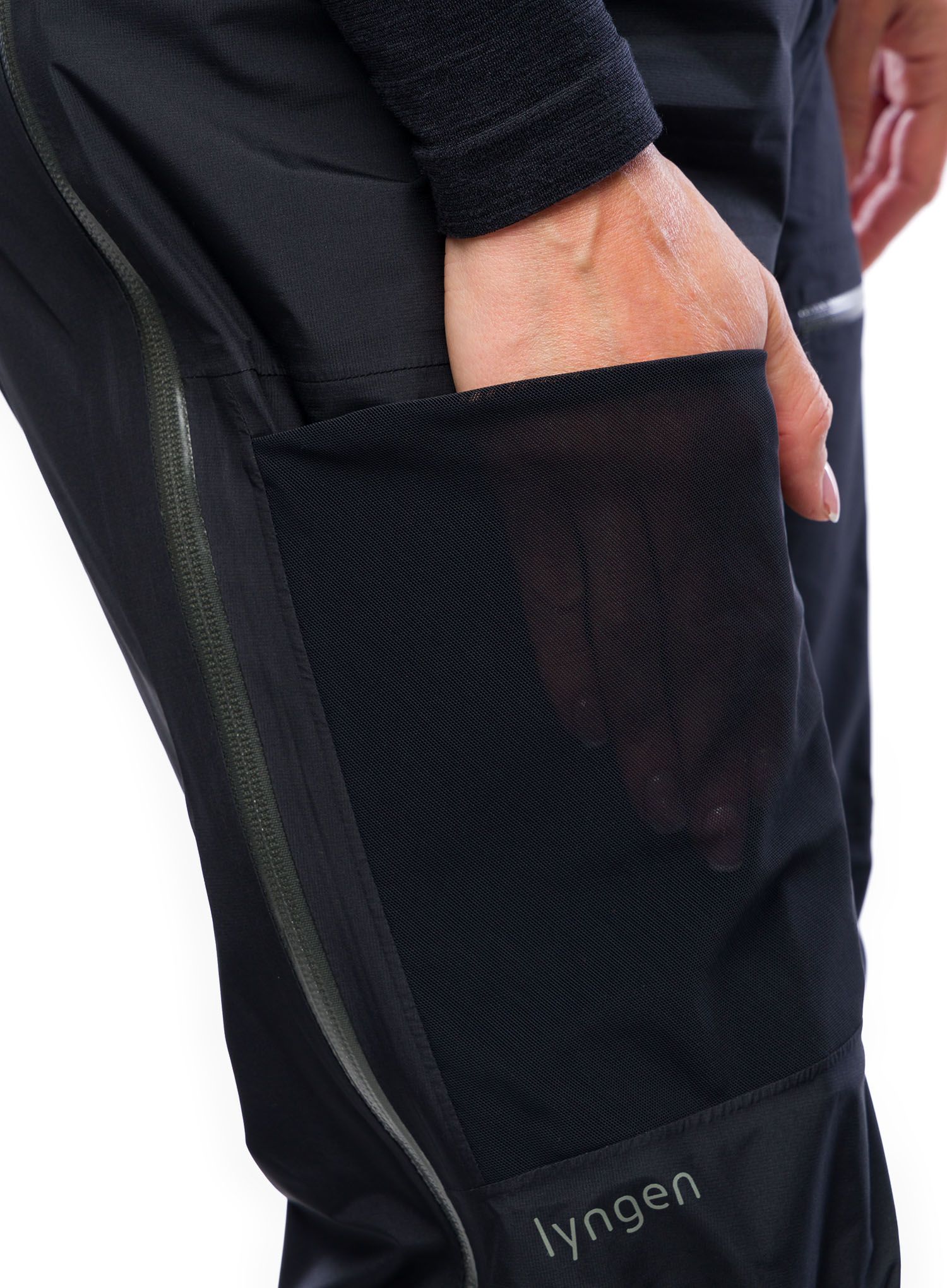 Kalhoty dámské Norrona Lyngen Gore-Tex Paclite Overpants – caviar/grey