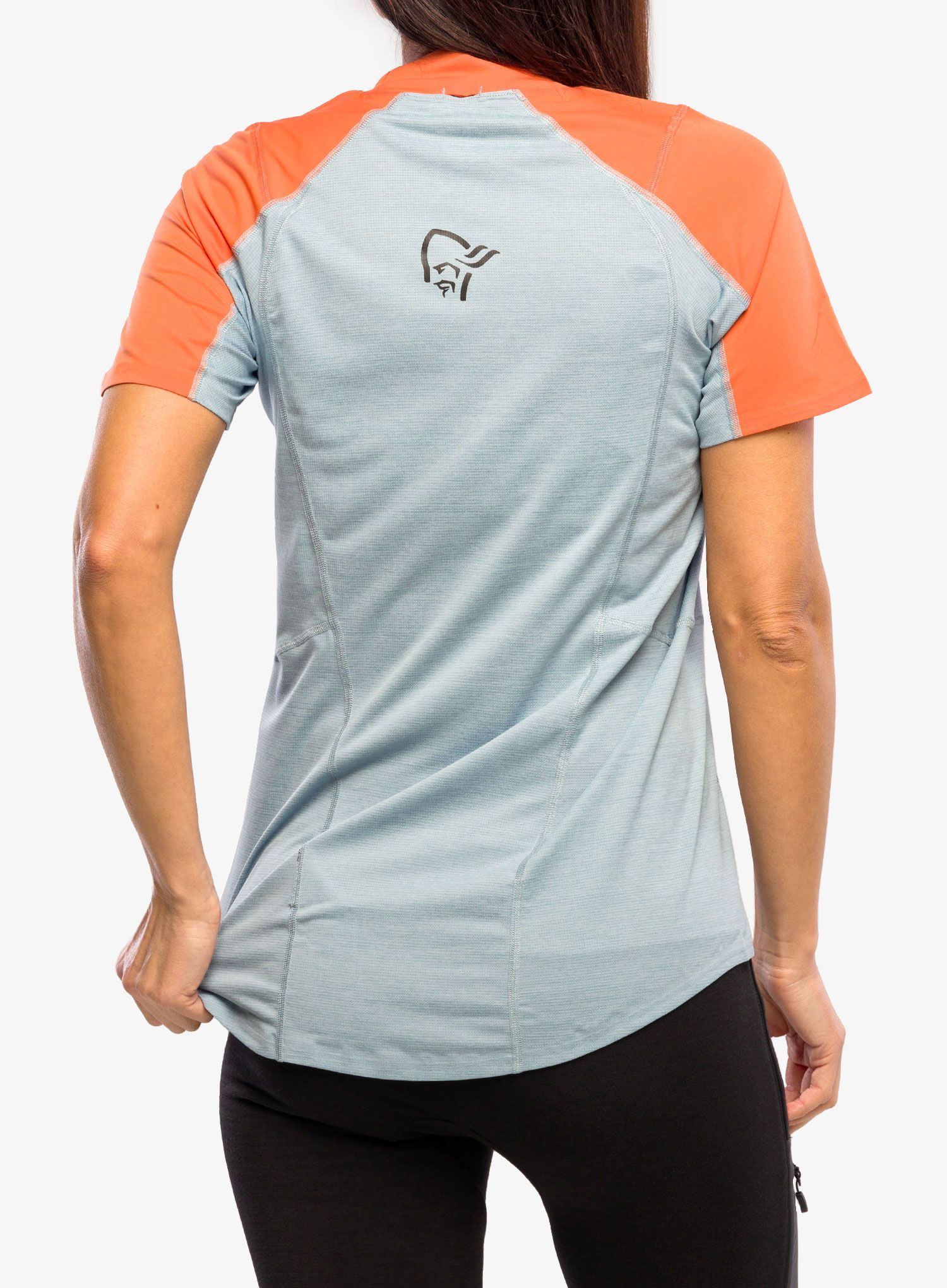 Běžecké tričko dámské Norrona Senja Equaliser Lightweight T-Shirt - flamingo