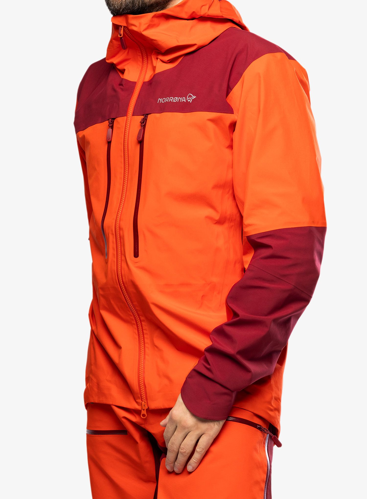 Bunda s membránou Norrona Trollveggen GORE-TEX Pro Light Jacket - arednalin/rhubarb