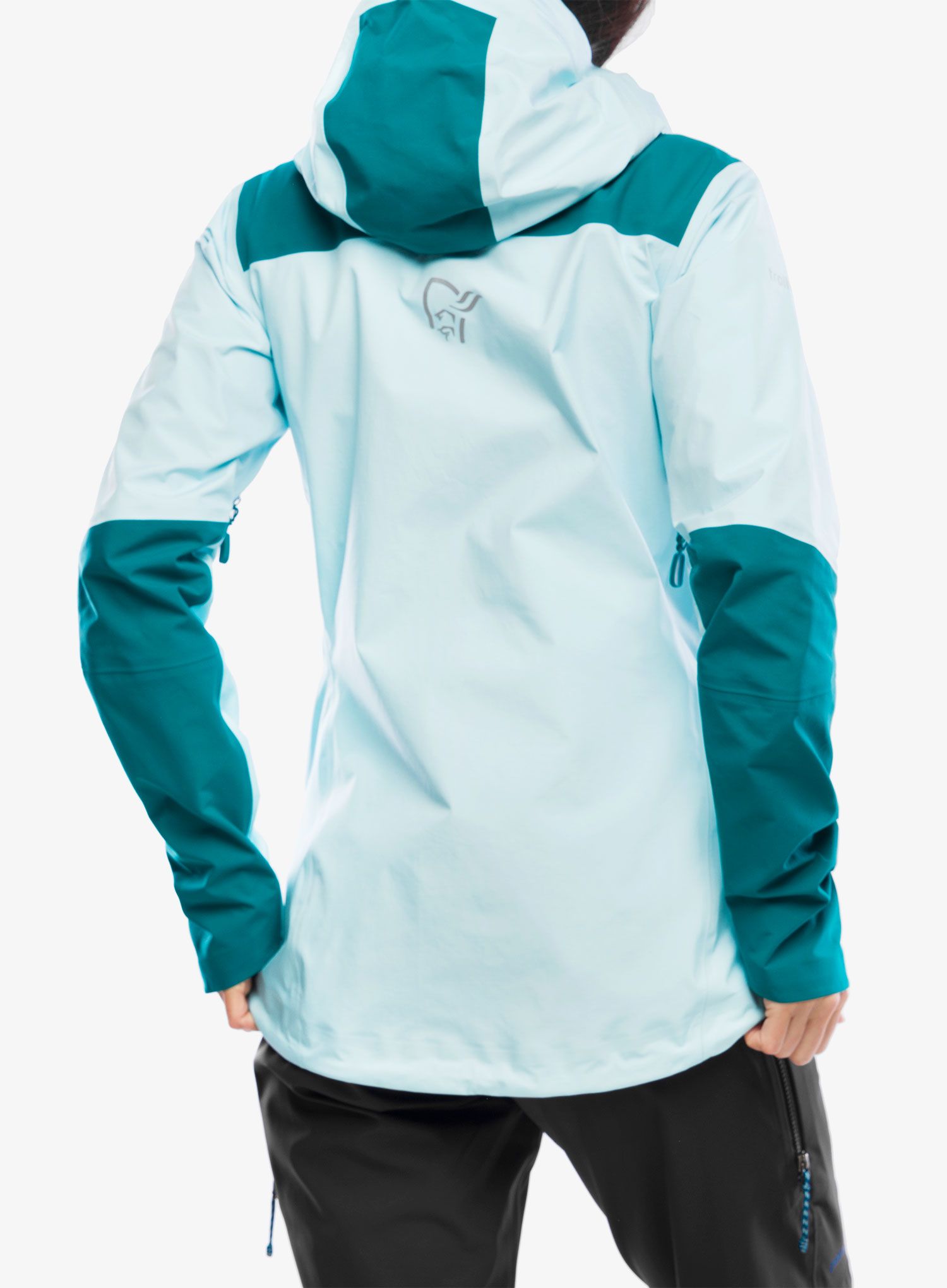 Dámská nepromokavá bunda s membránou Norrona Trollveggen GORE-TEX Pro Light Jacket - clearwater