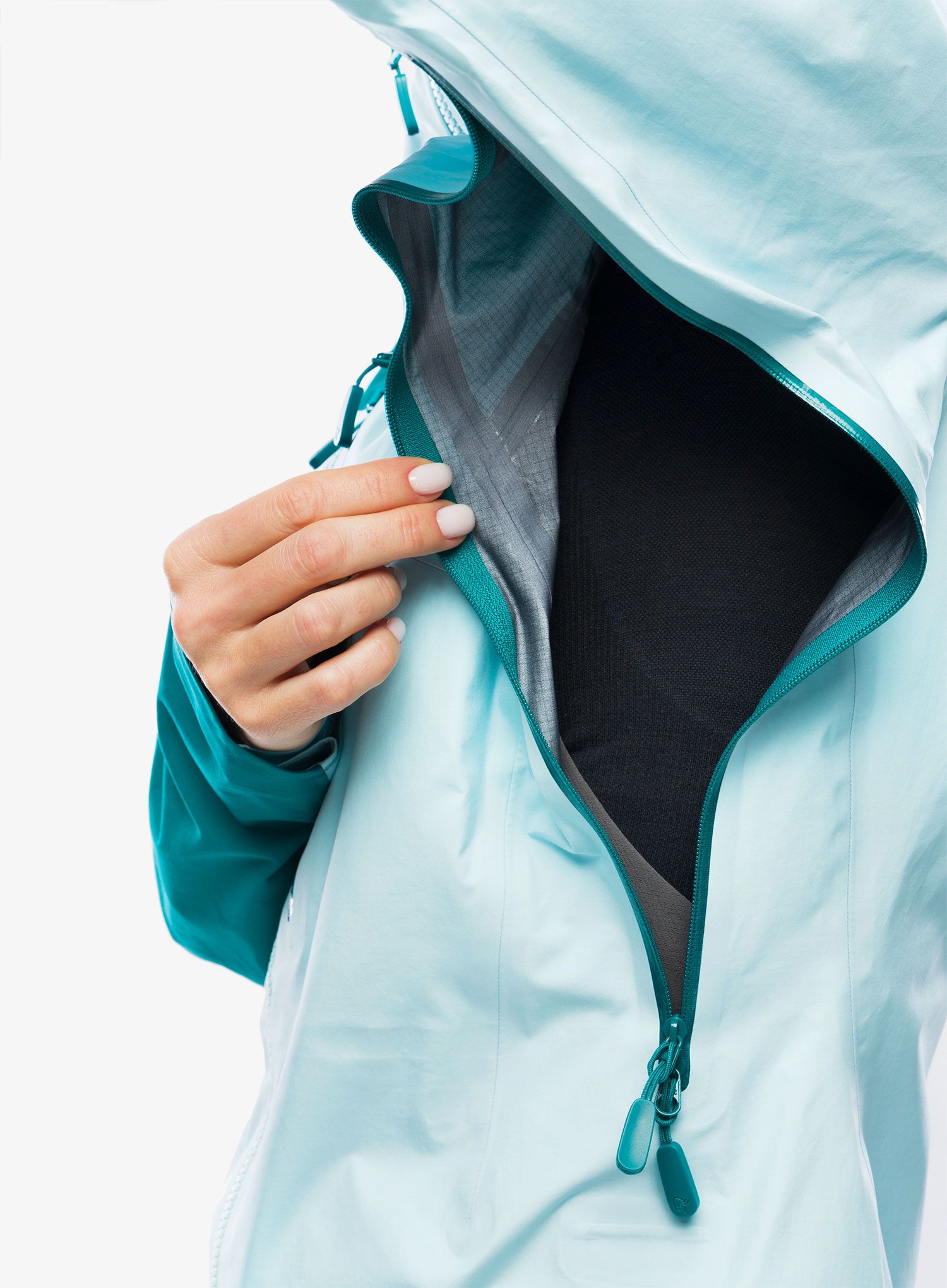 Dámská nepromokavá bunda s membránou Norrona Trollveggen GORE-TEX Pro Light Jacket - clearwater