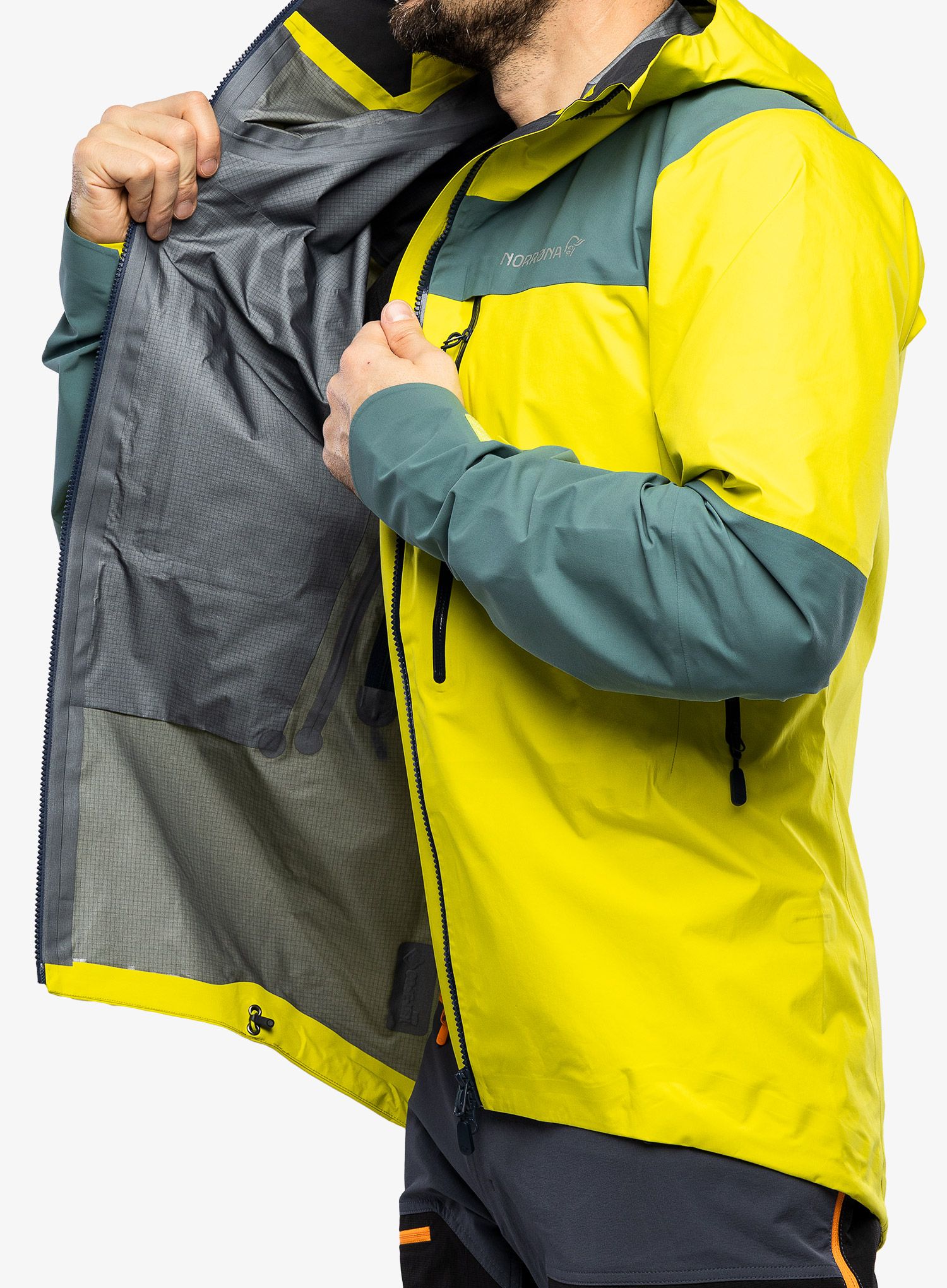 Membránová bunda Norrona Trollveggen Gore-Tex Pro Light Jacket - sulphur/atlantic