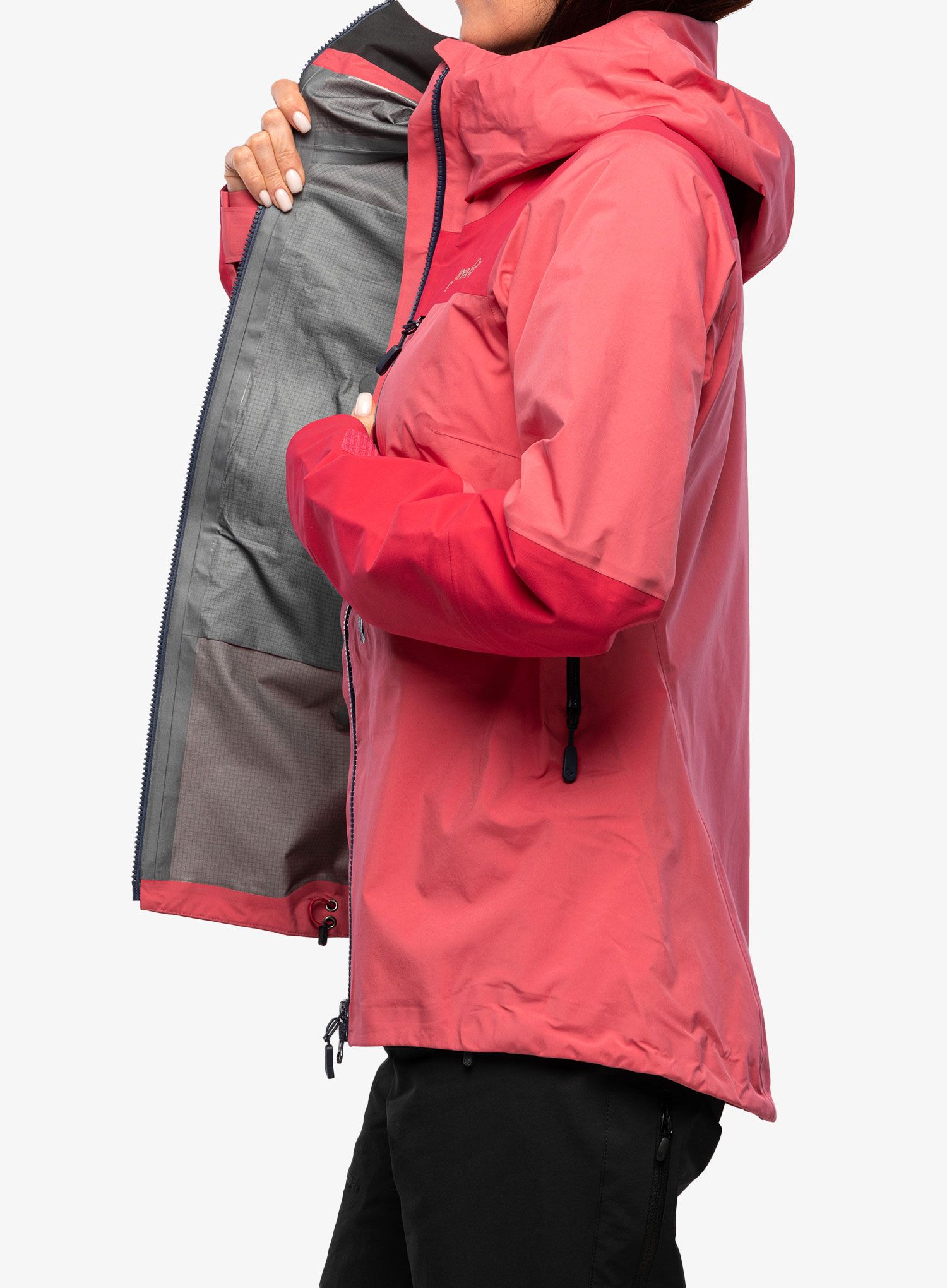 Dámská bunda Norrona Trollveggen Gore-Tex Pro Light Jkt - honeysuckle/pink
