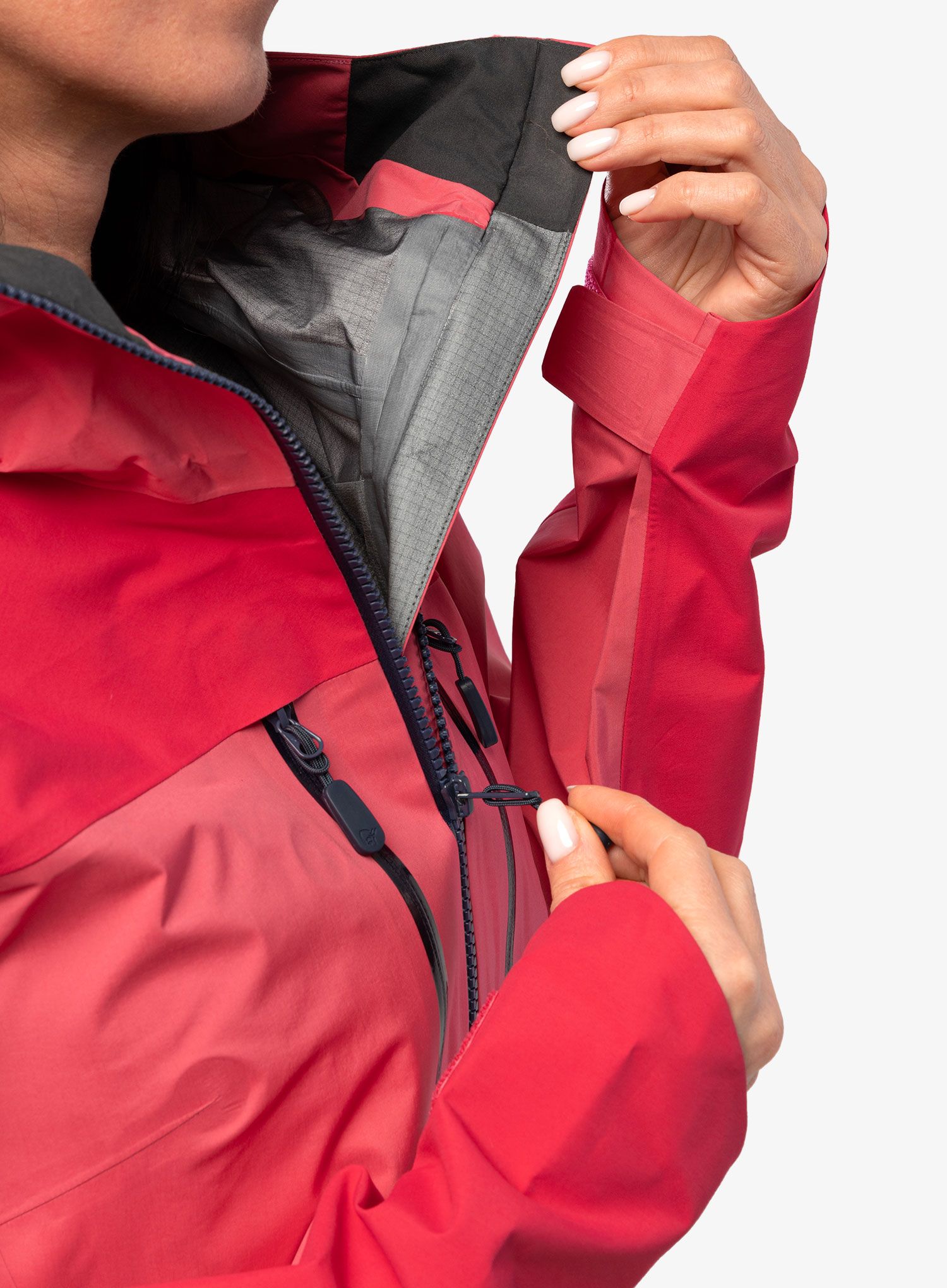 Dámská bunda Norrona Trollveggen Gore-Tex Pro Light Jkt - honeysuckle/pink