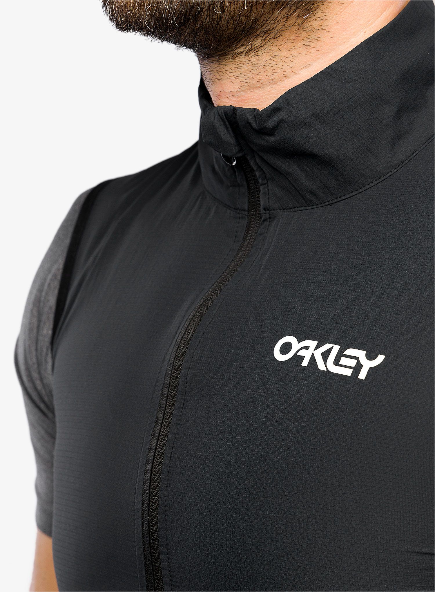Vesta Oakley Elements PKBLE Vest - blackout