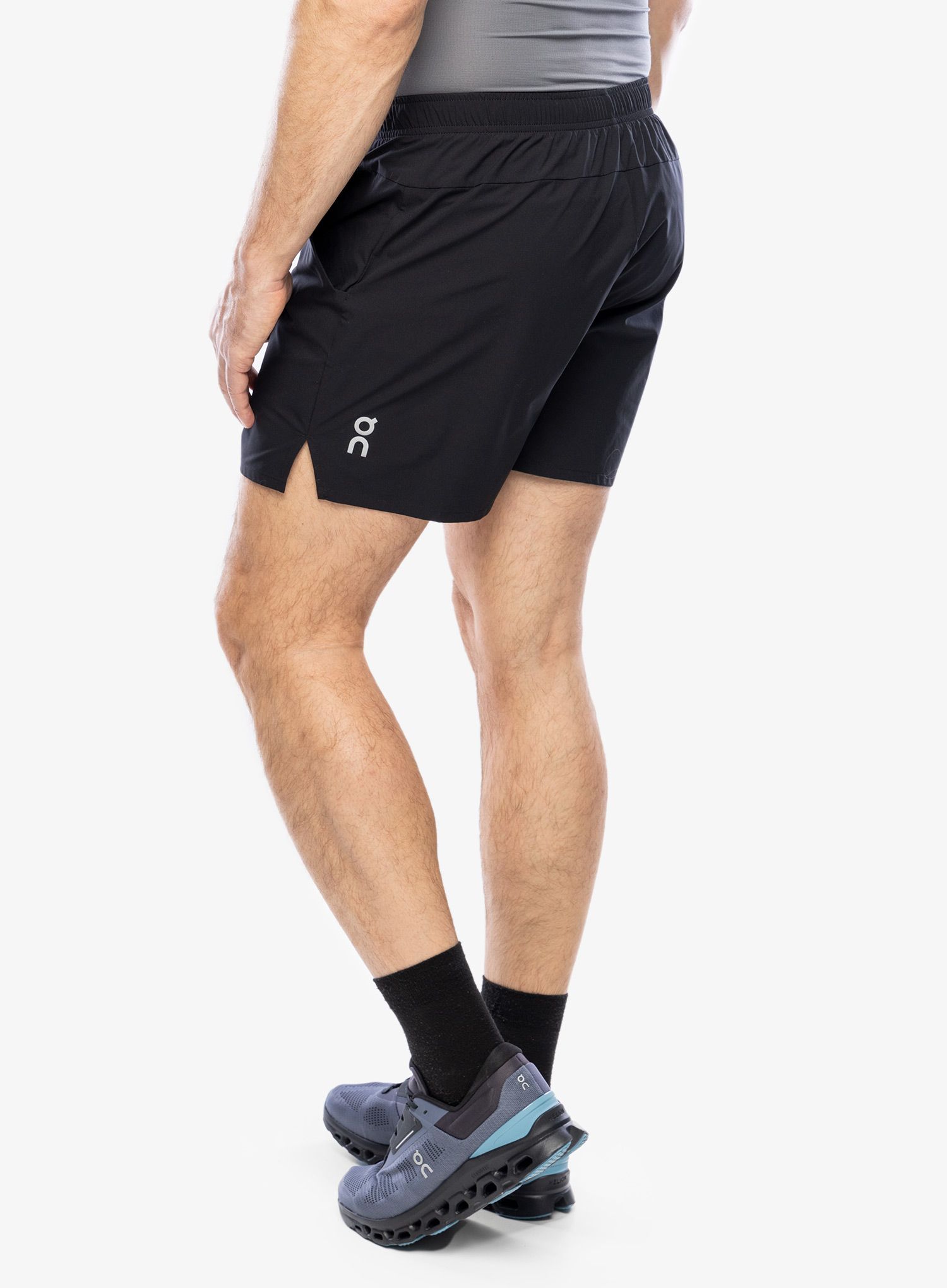 Běžecké kraťasy On Essential Shorts - black