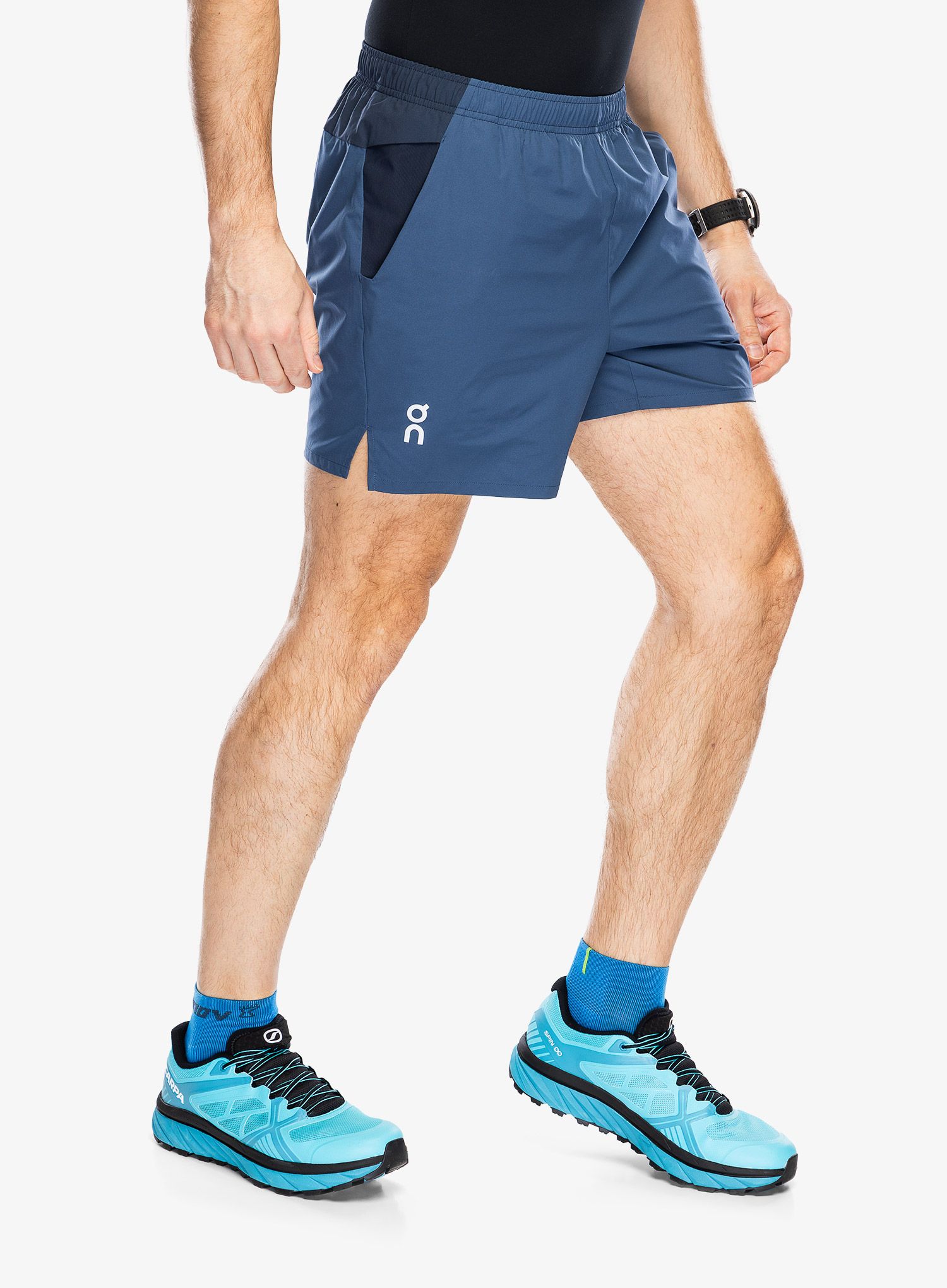 Běžecké kraťasy On Essential Shorts - navy