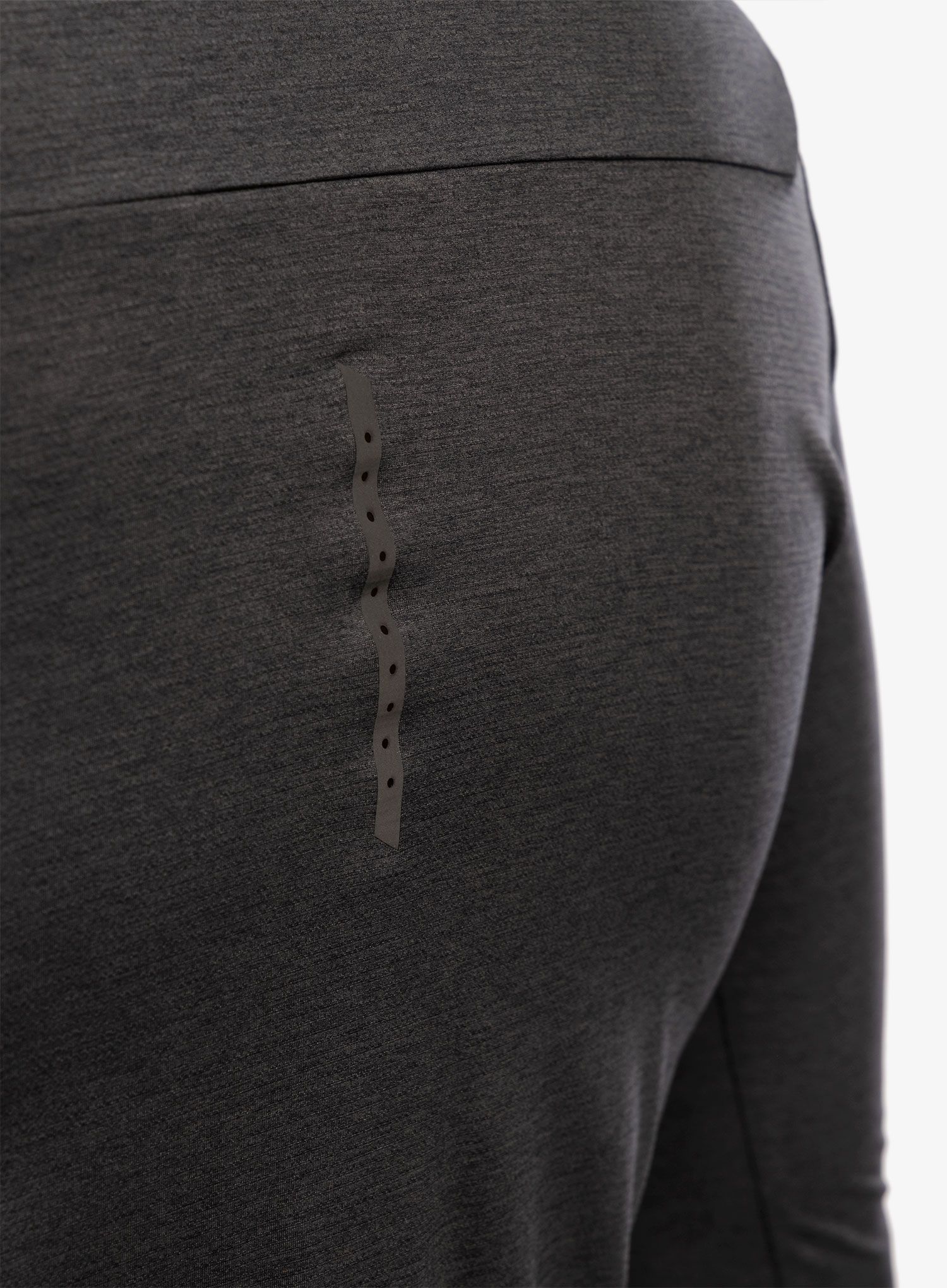 Mikina na běh On Performance Long-T - black