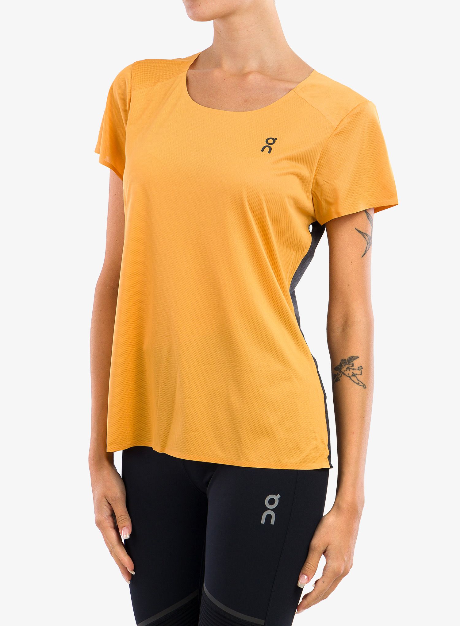 Běžecké tričko dámské On Performance-T - mango/black