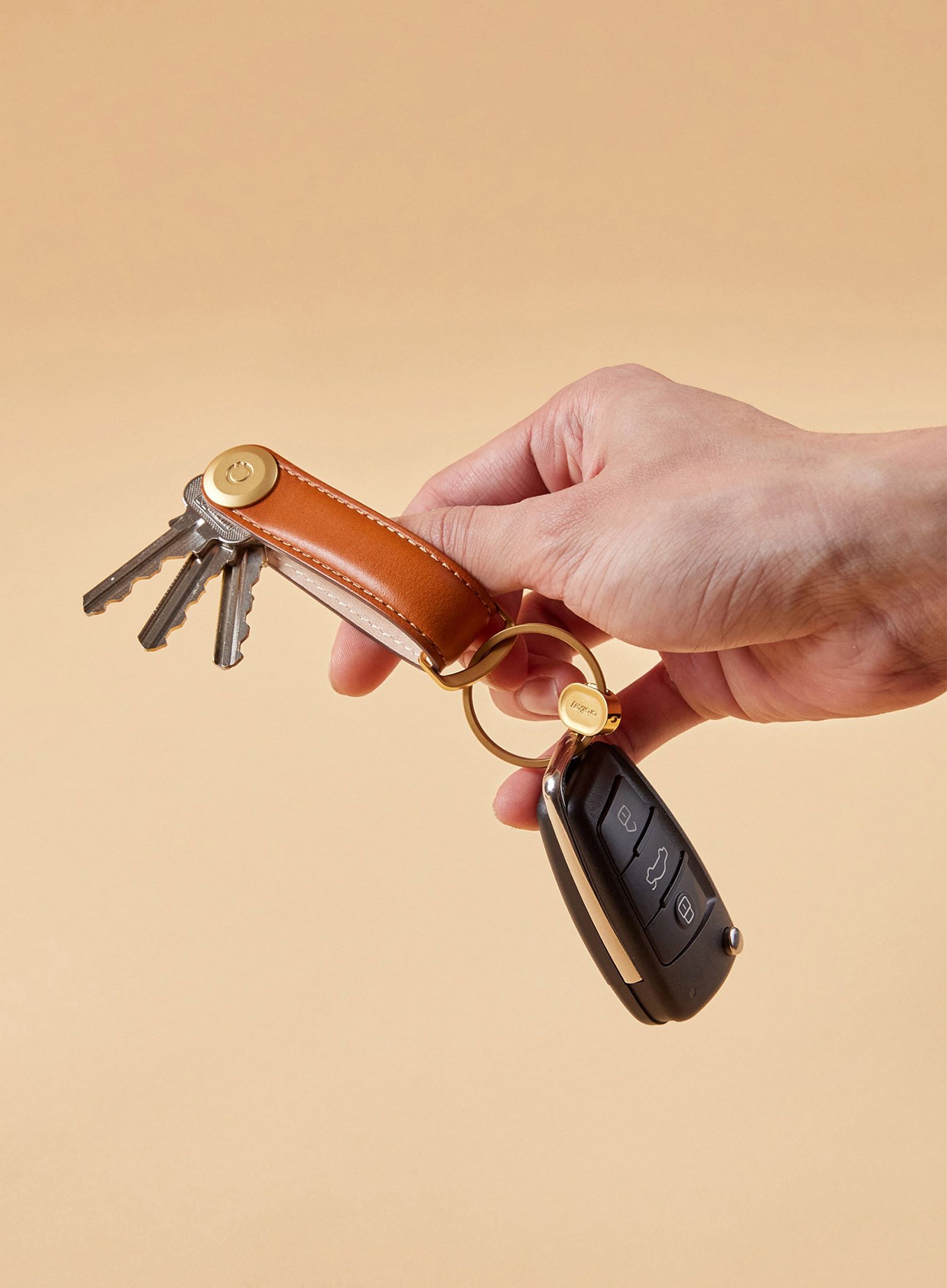 Přívěšek Orbitkey Leather Key+Ring V2 - cognac/tan