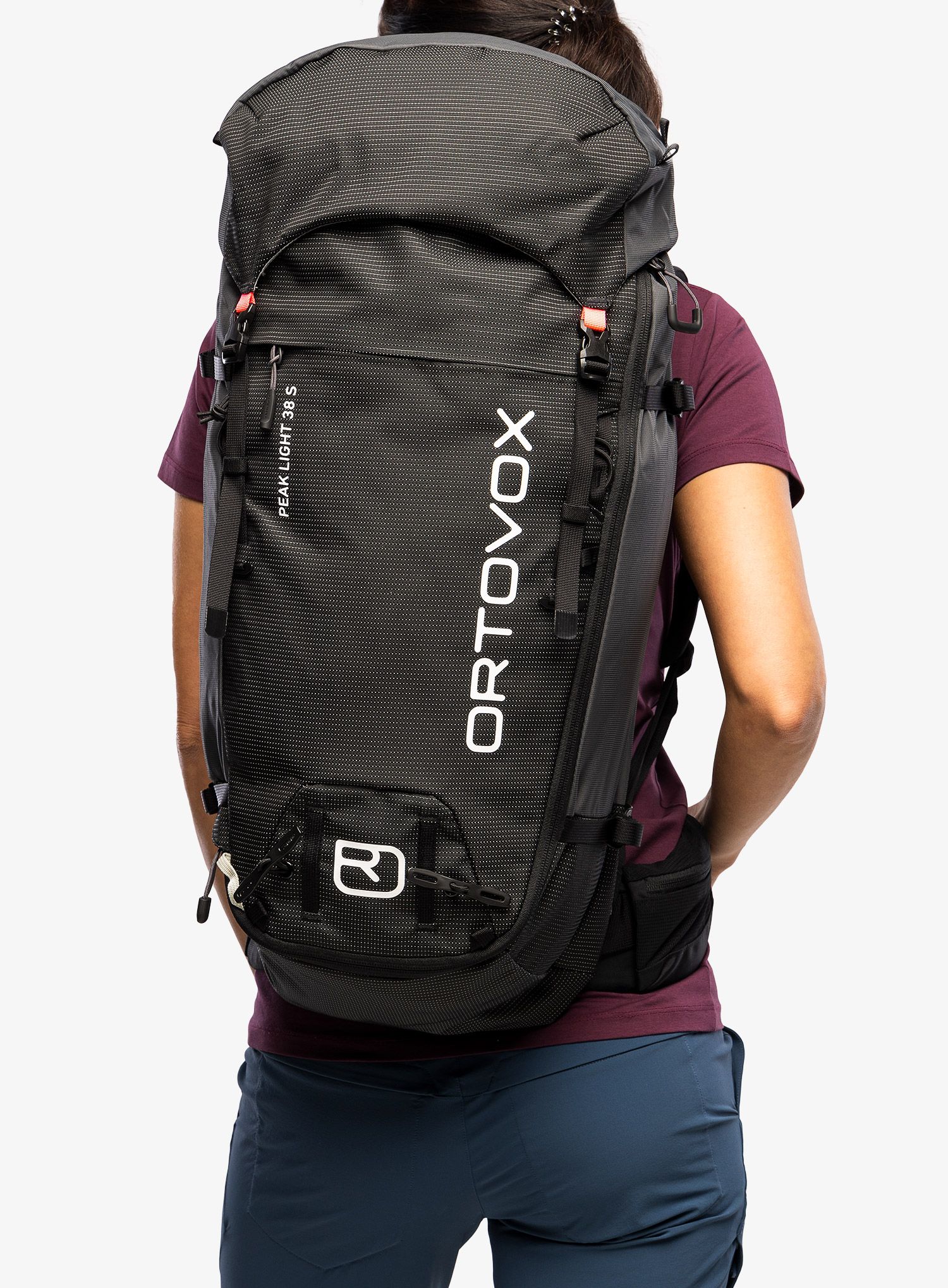 Batoh na hory dámské Ortovox Peak Light 38 S - black raven