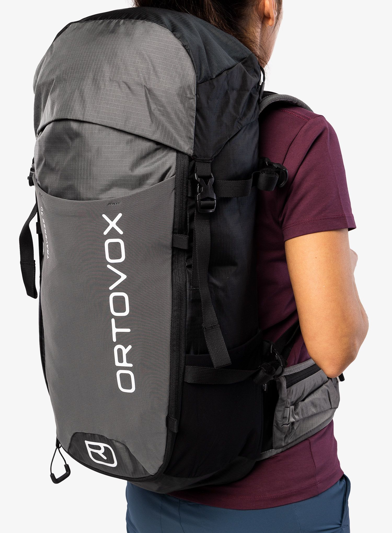 Trekový batoh Ortovox Traverse 30 - blk raven