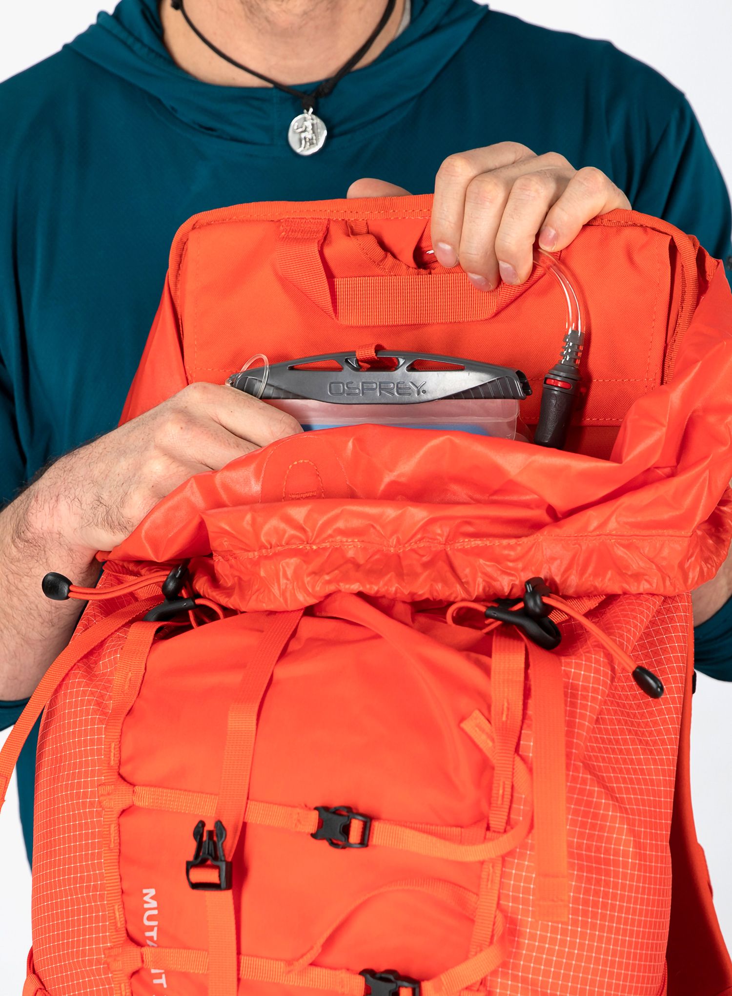 Batoh Osprey Mutant 38 - mars orange