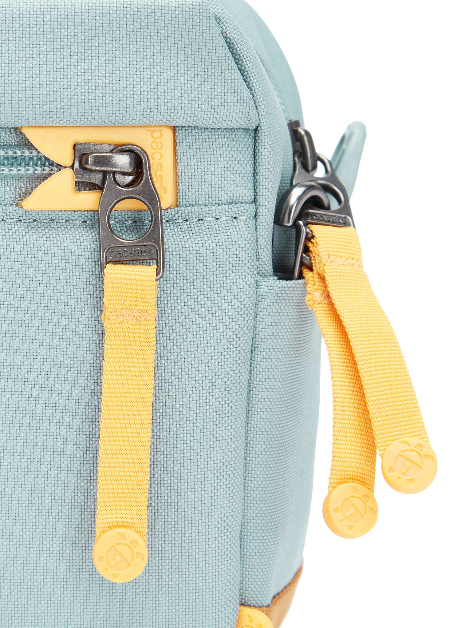 Kapsička na krk Pacsafe Go Crossbody - fresh mint