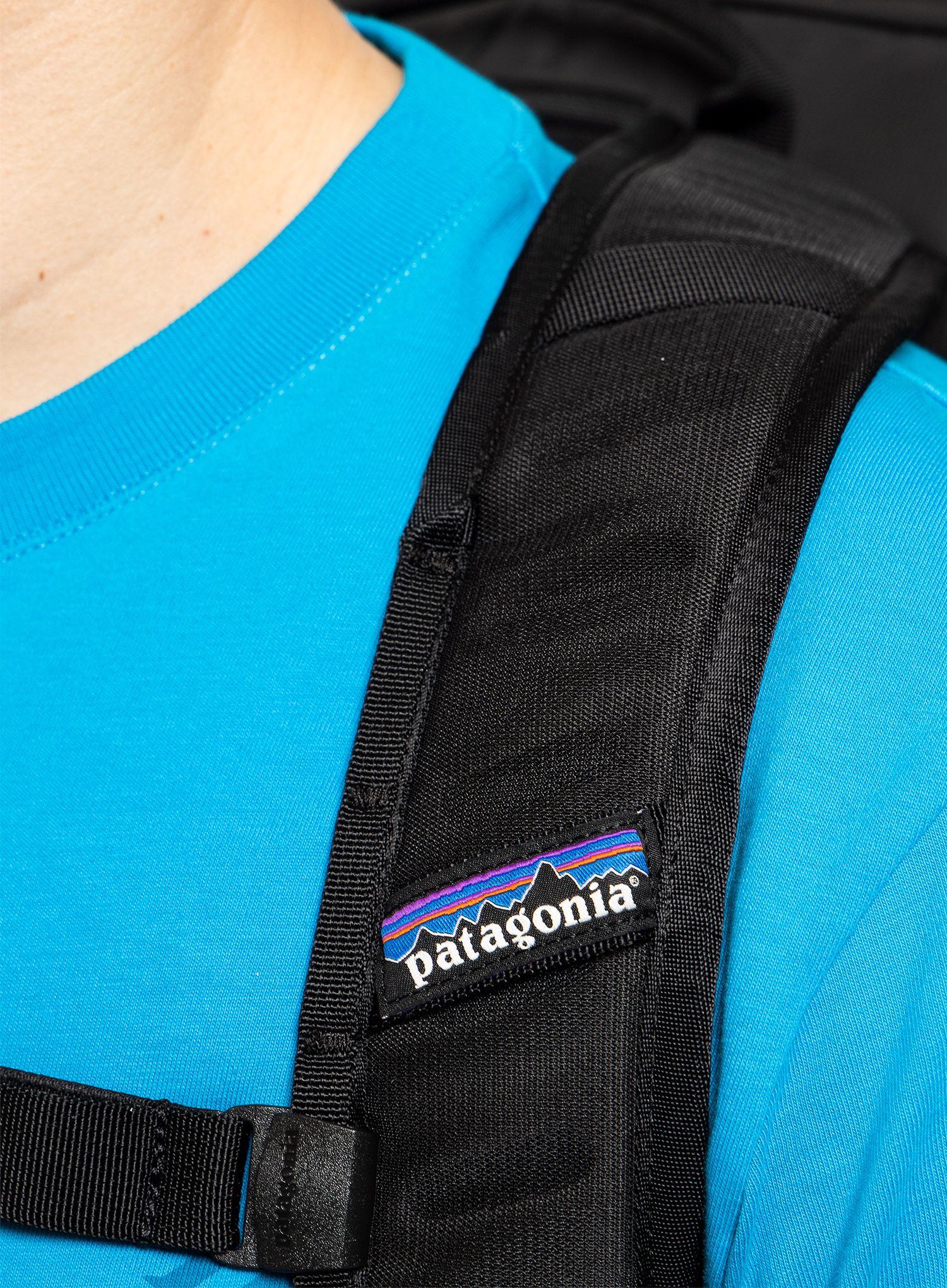 Batoh na hory Patagonia Altvia Pack 28L - black