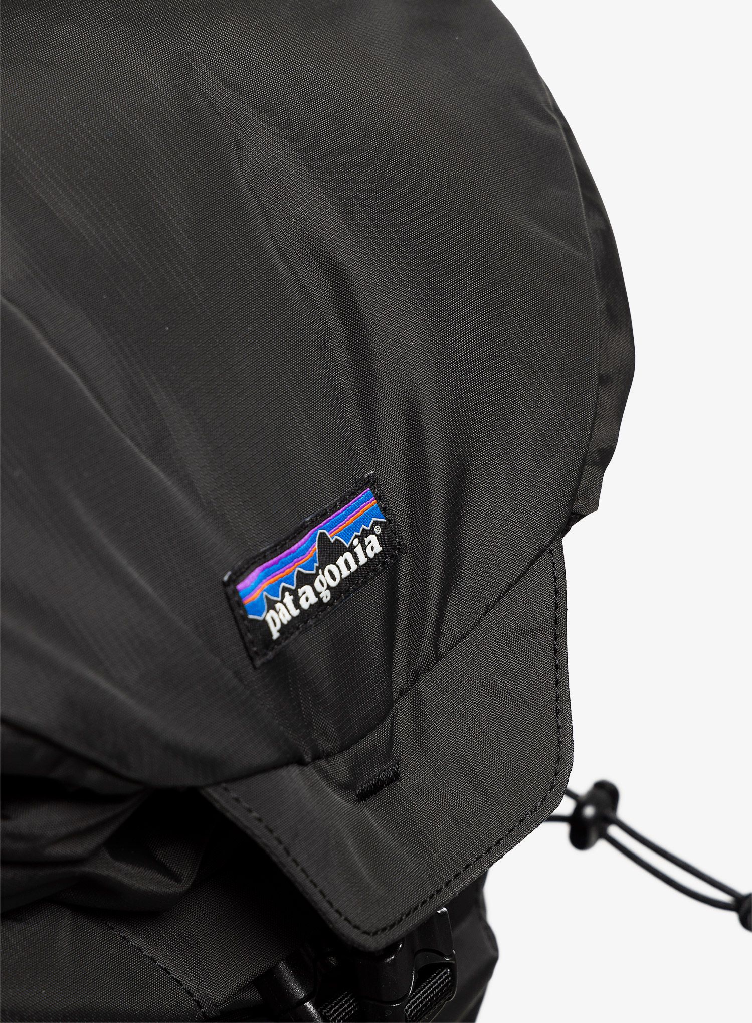 Batoh na hory Patagonia Altvia Pack 28L - black