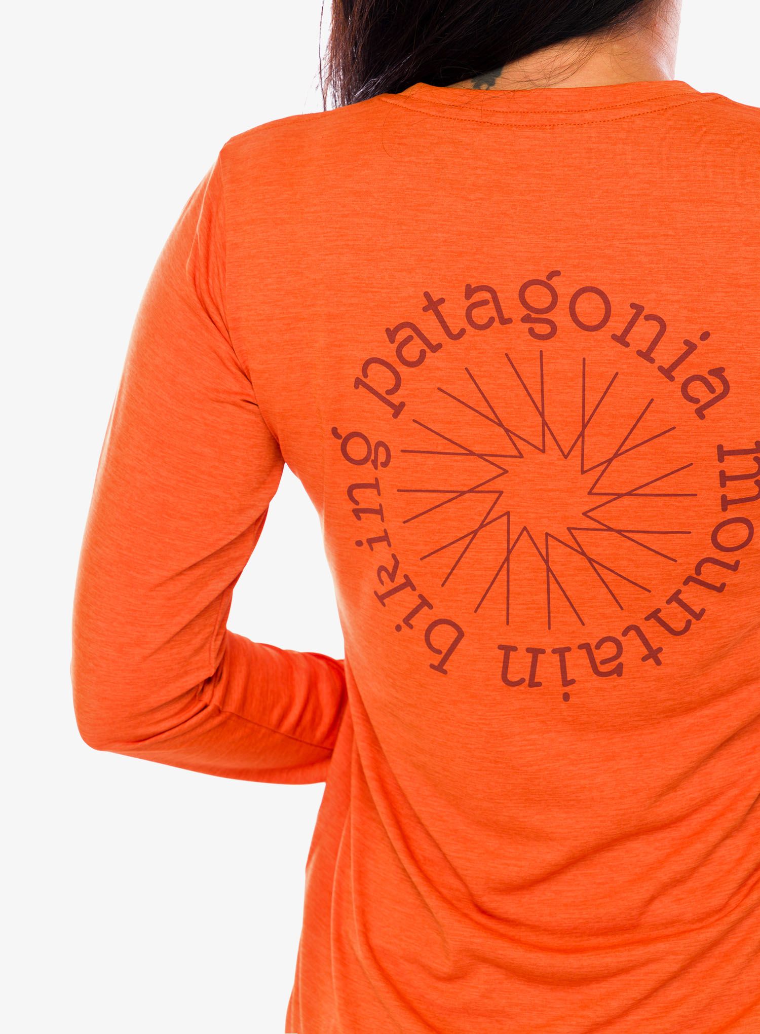 Dámské triko s dlouhým rukávem Patagonia L/S Cap Cool Daily Graphic Shirt Lands - spoke stencil redtail rust