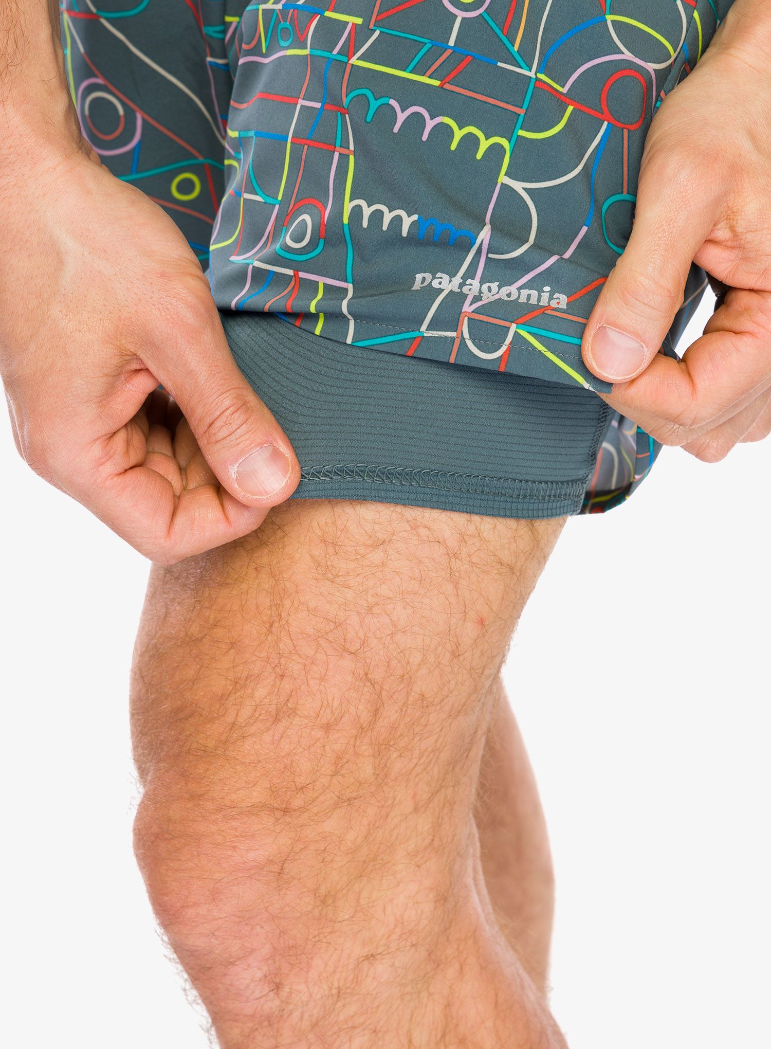 Běžecké kraťasy Patagonia Multi Trails Shorts 8in - lose yourself/green