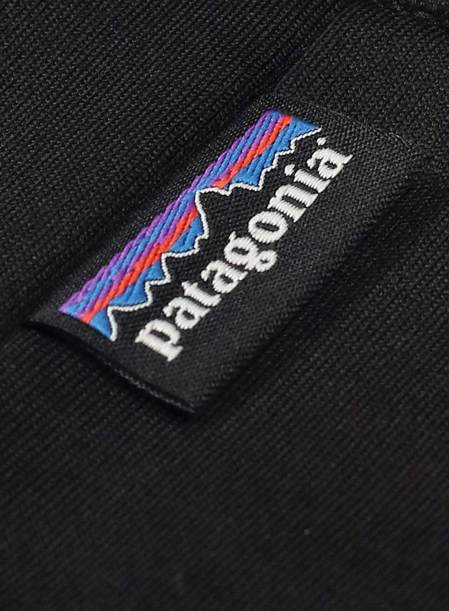 Funkční čepice Patagonia R1 Daily Beanie - black