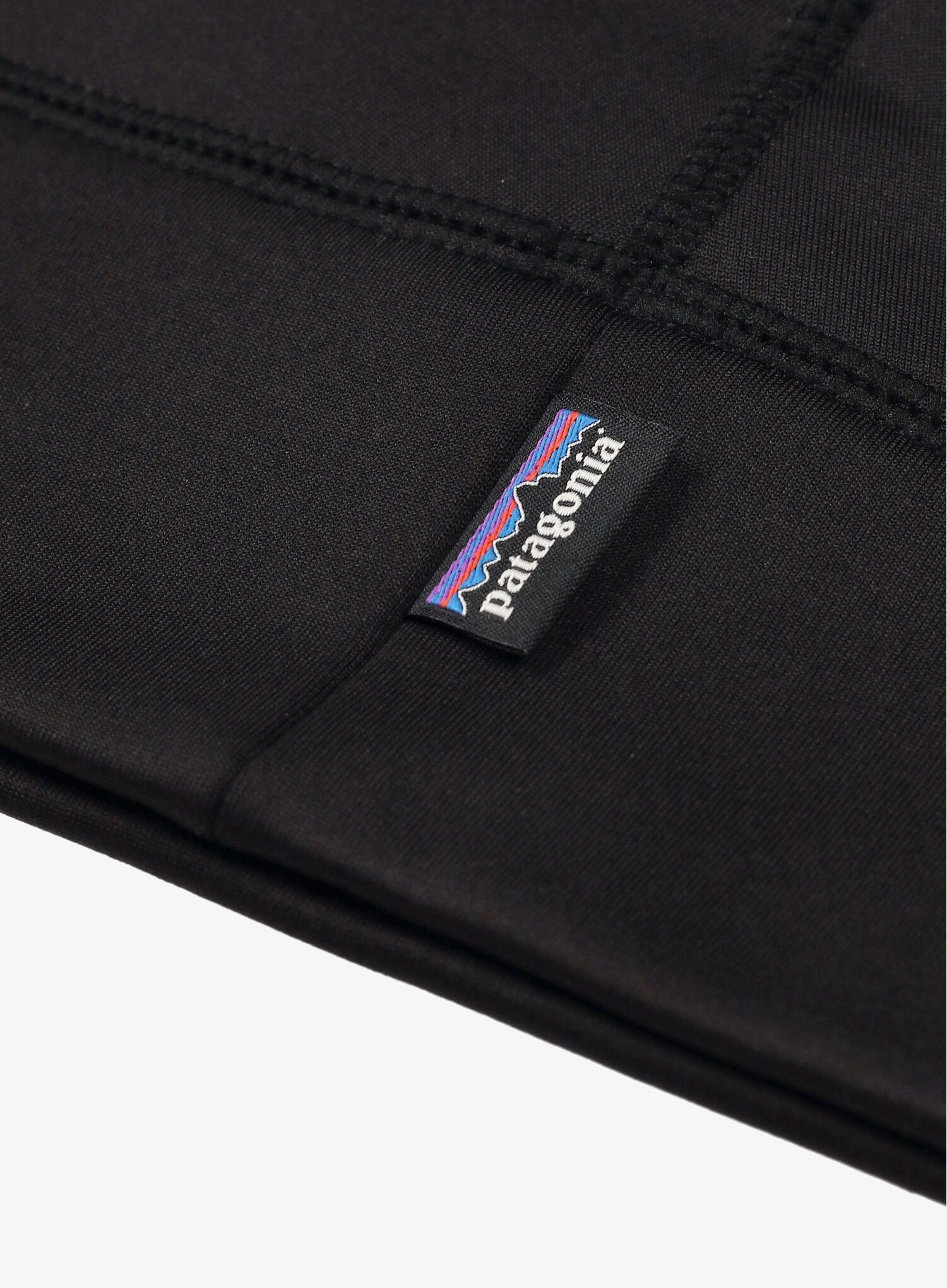 Funkční čepice Patagonia R1 Daily Beanie - black