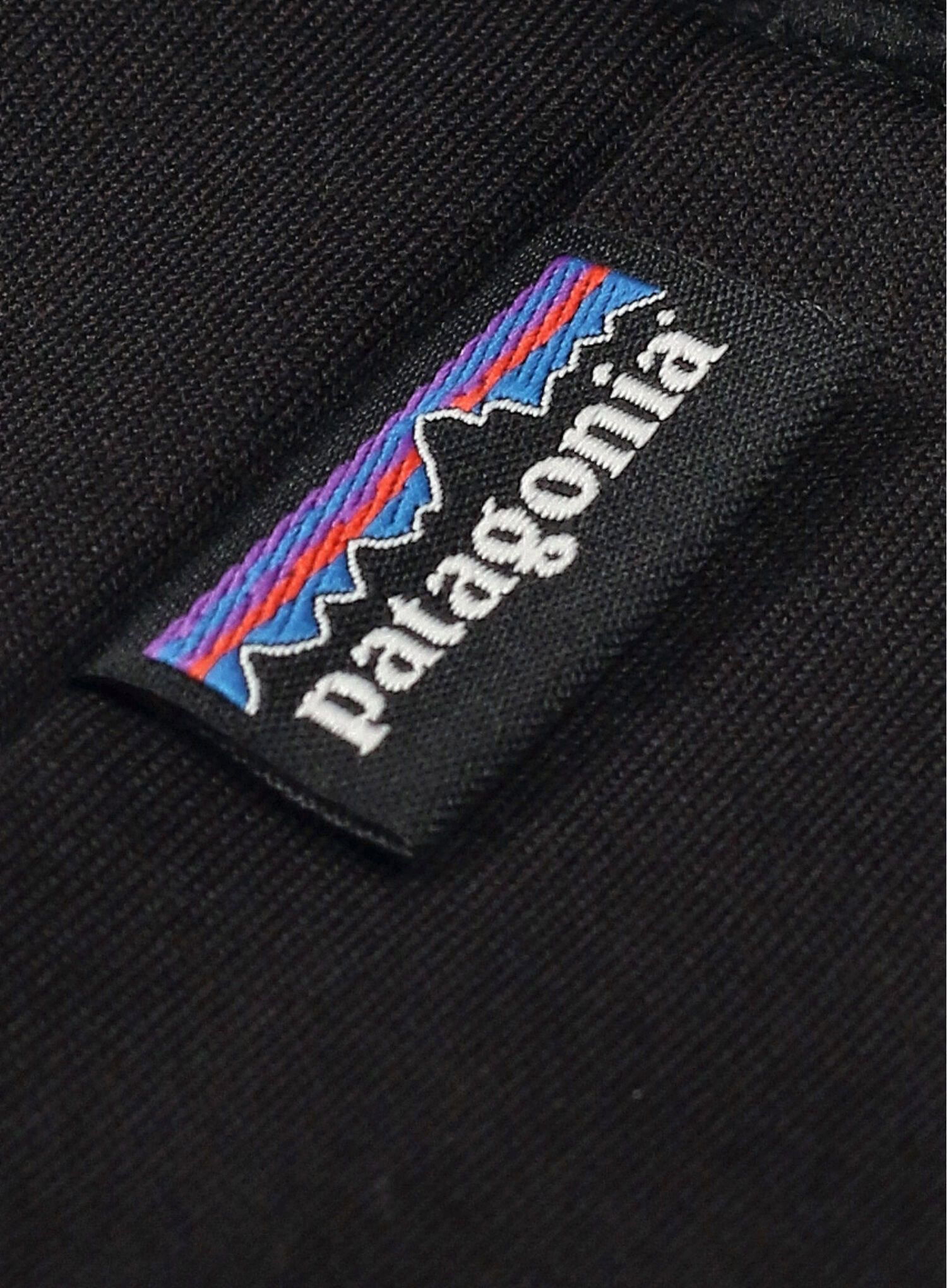 Funkční čepice Patagonia R1 Daily Beanie - black