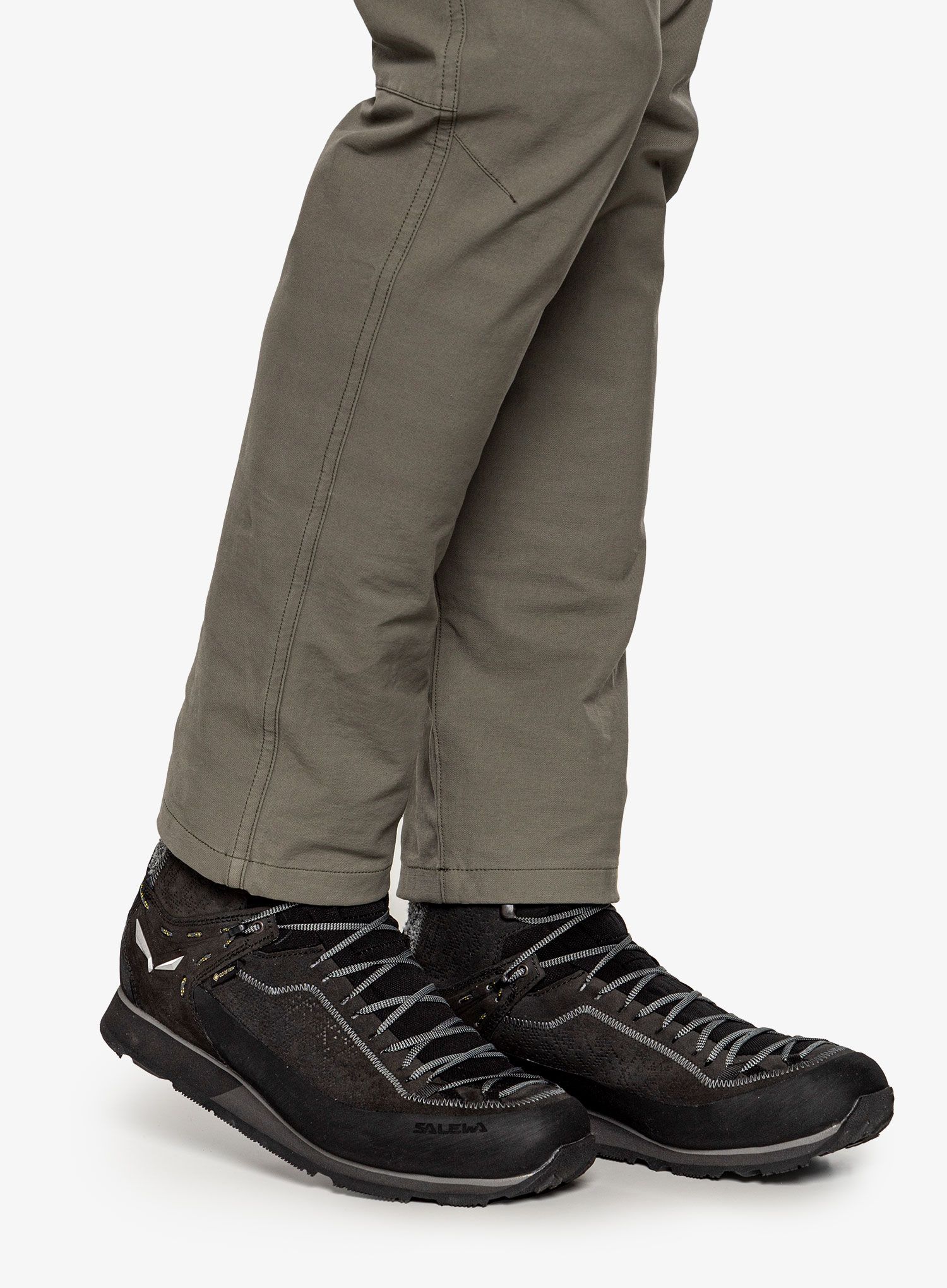Turistické boty Salewa MTN Trainer 2 Winter GTX - black