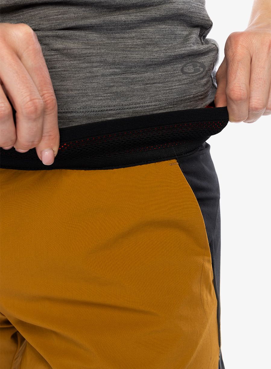 Turistické kraťasy dámské Salewa Pedroc 2 DST Shorts - brown/black