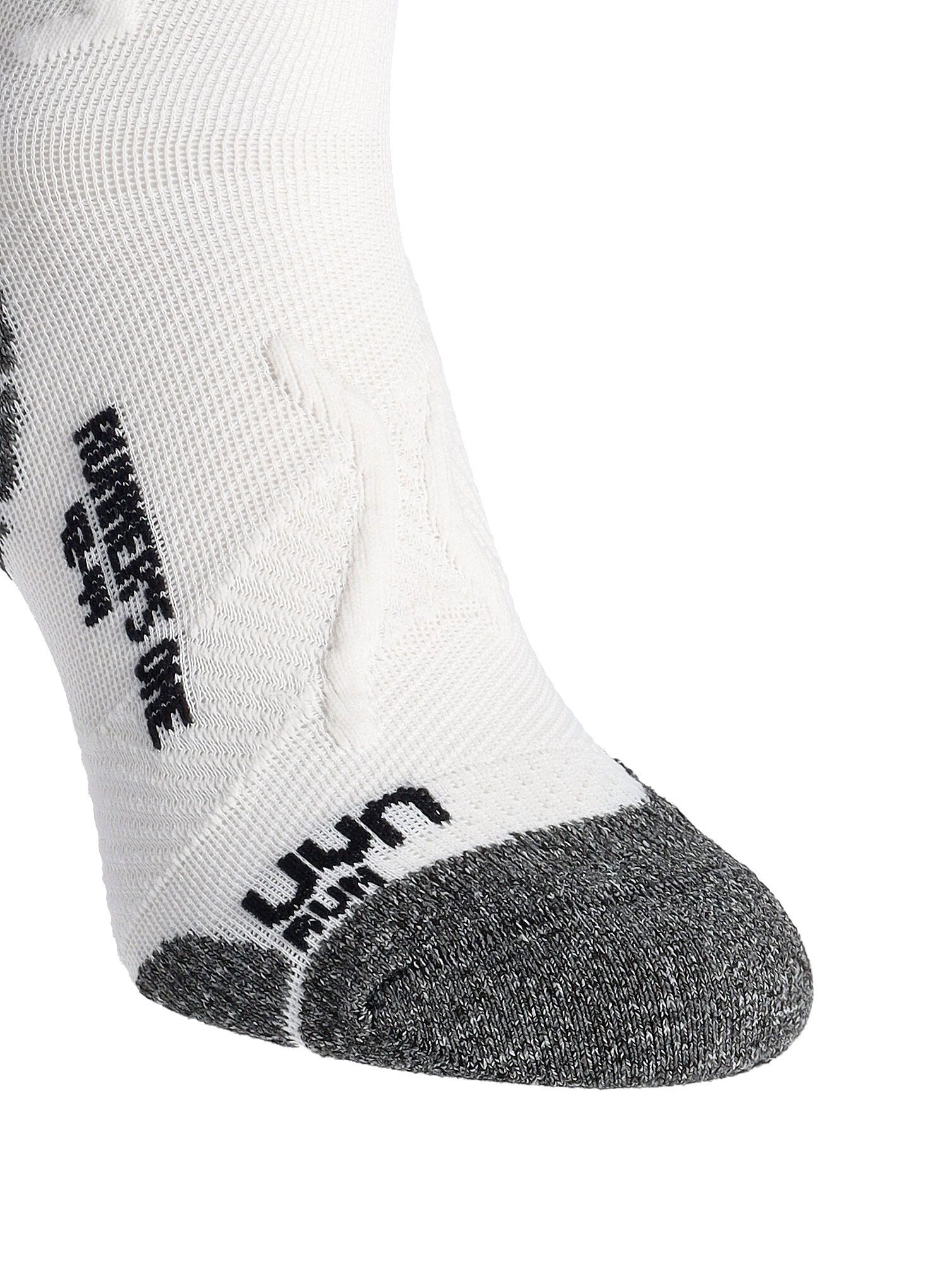 Běžecké ponožky UYN Runner's One Short Socks - white/black