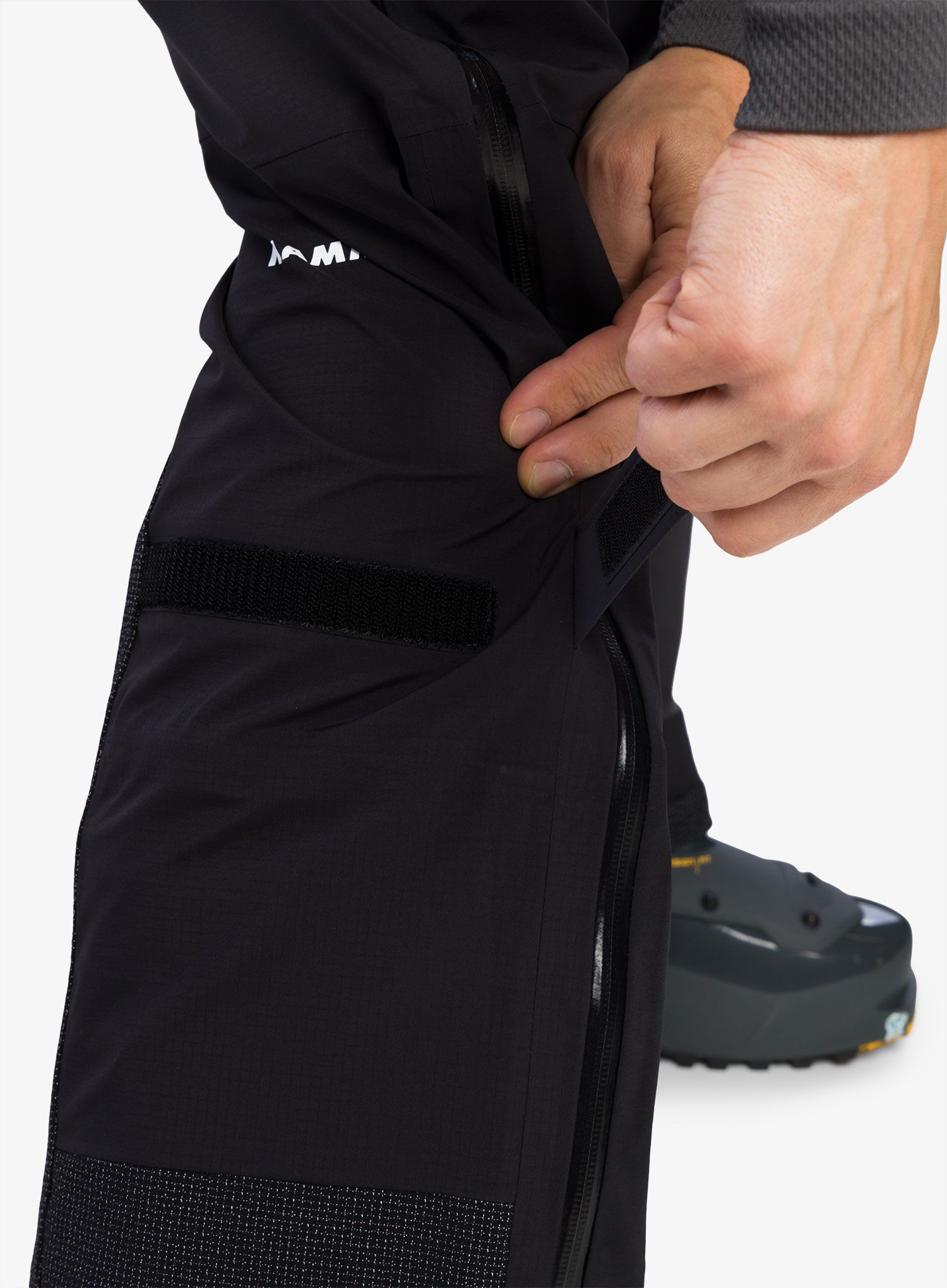 Kalhoty na hory Mammut Taiss Pro HS Pants - black