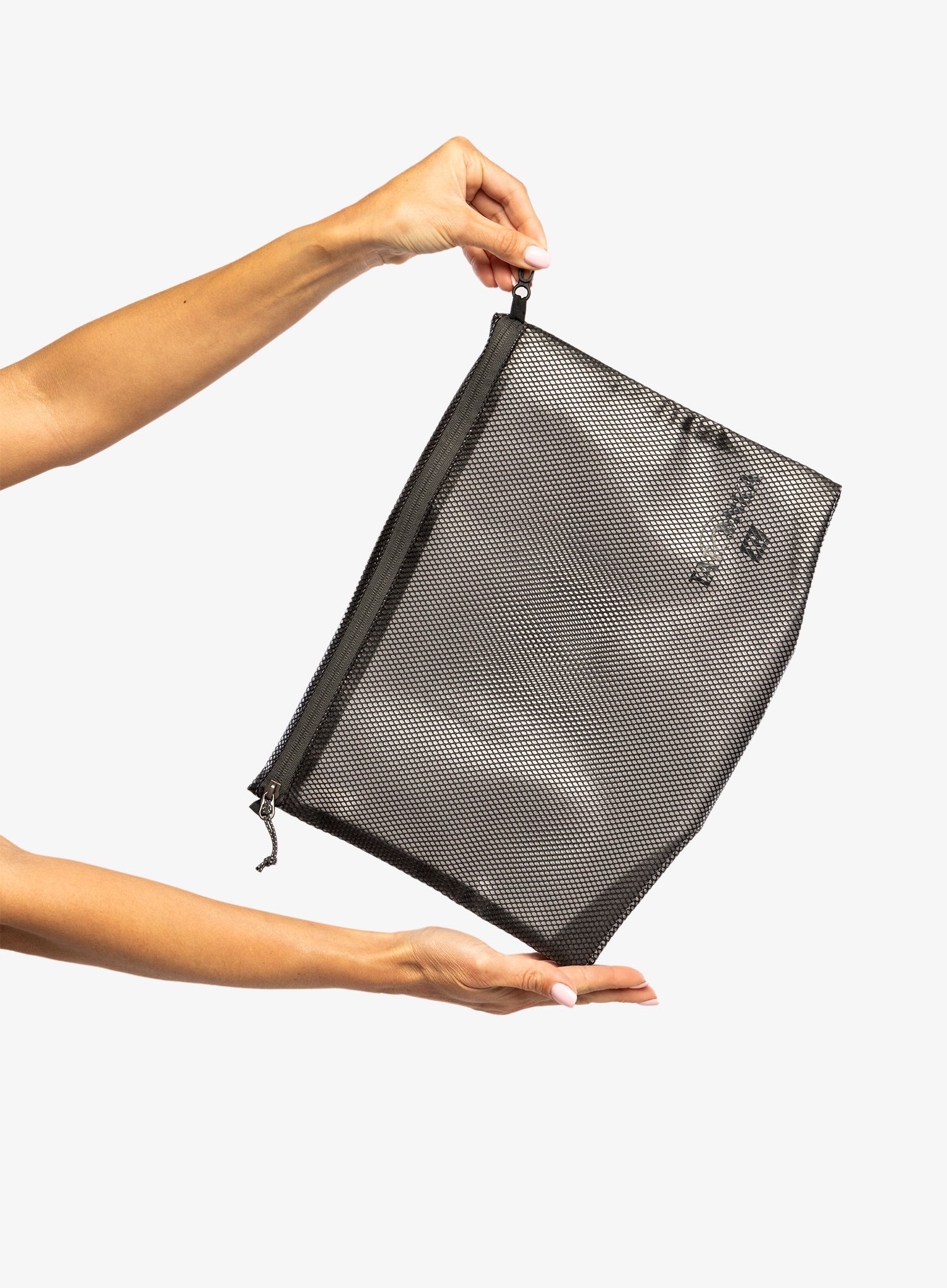 Cestovní organizér Tatonka Zip Pouch 35 x 25 cm  - black