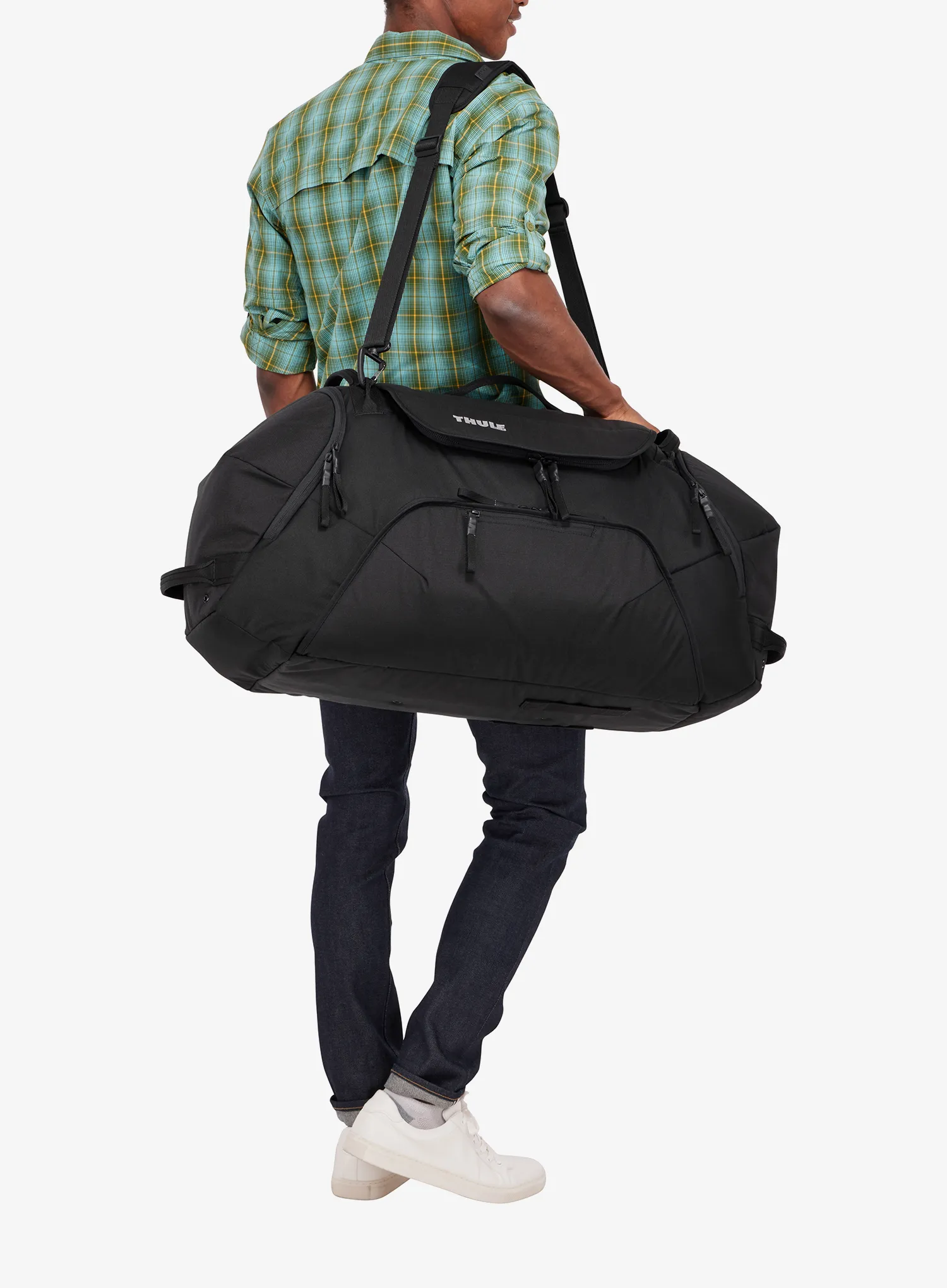 Cestovní taška Thule Roundtrip Snow Duffel 80 L - black
