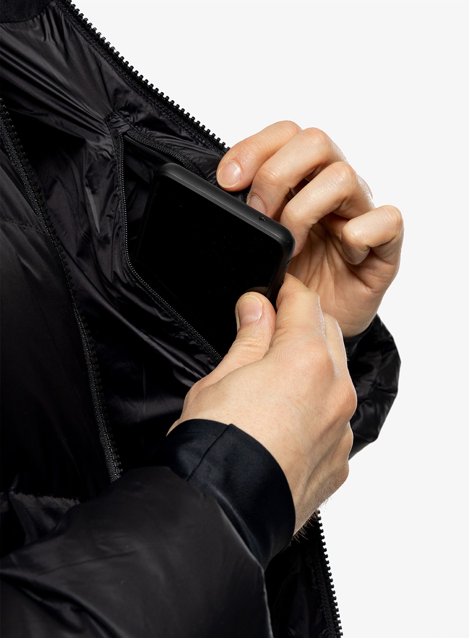 Péřová bunda Turbat Petros Pro - jet black