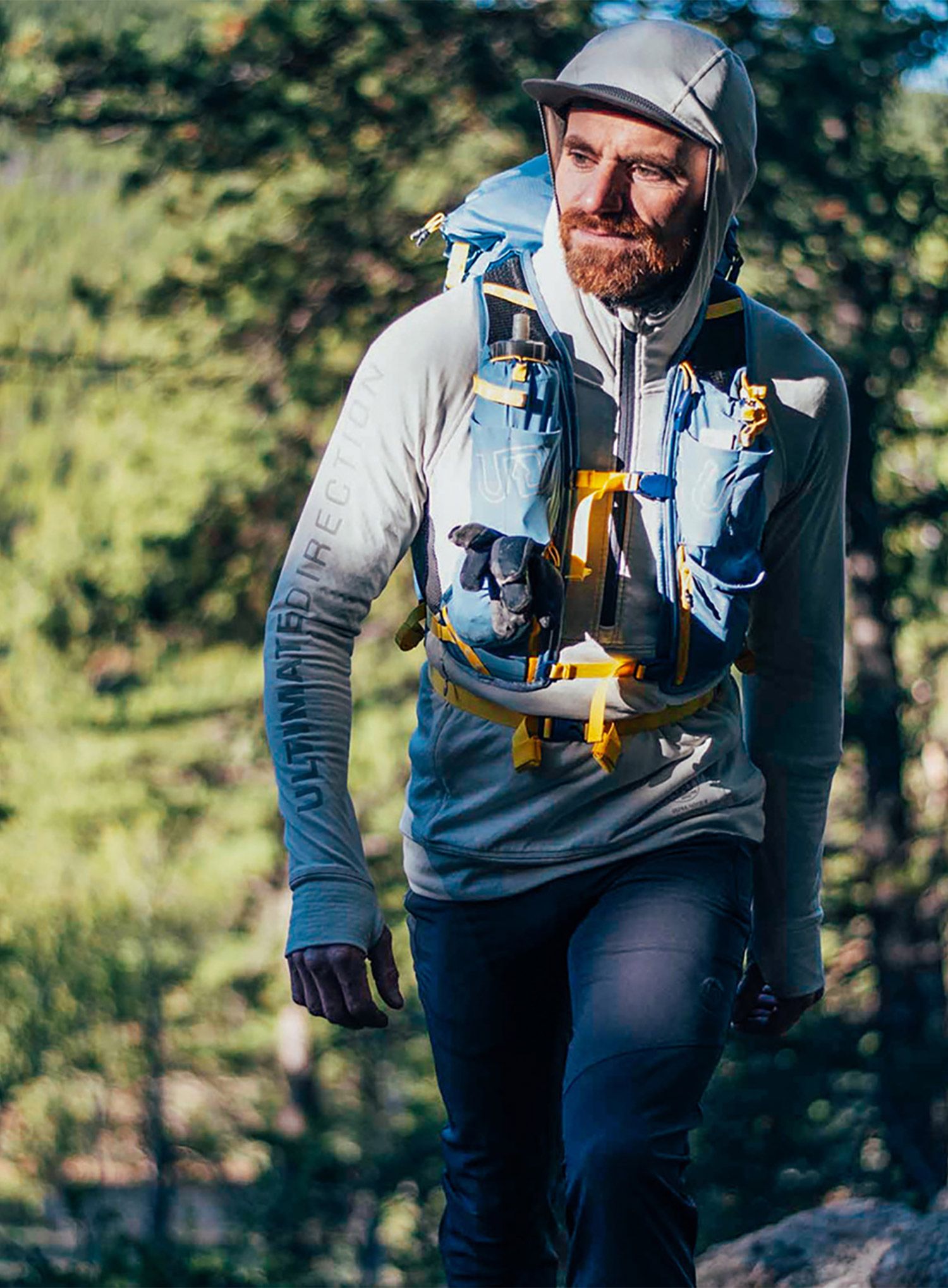 Sportovní batoh Ultimate Direction Fastpack 30 - fog