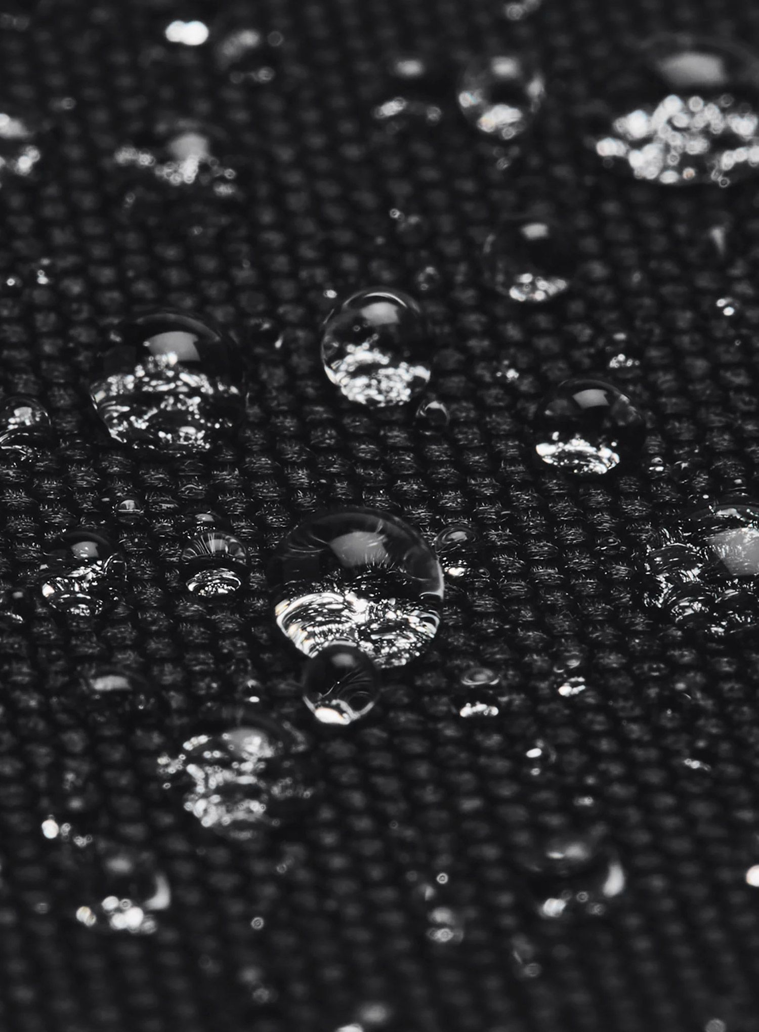 Kosmetická taštička Under Armour Contain Travel Kit - black/metallic gold