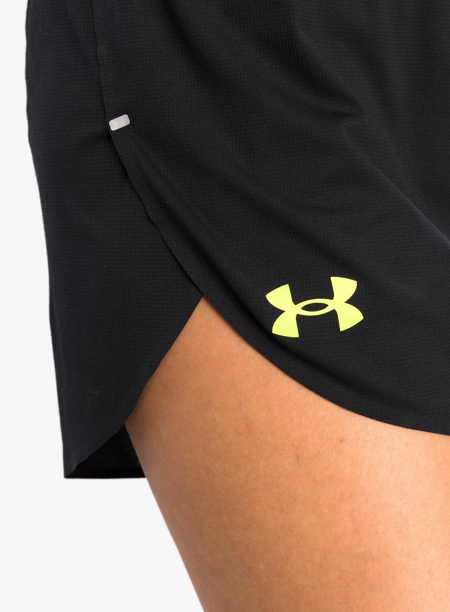 Běžecké kraťasy dámské Under Armour Lighter Than Air Short - black/black/lime surge
