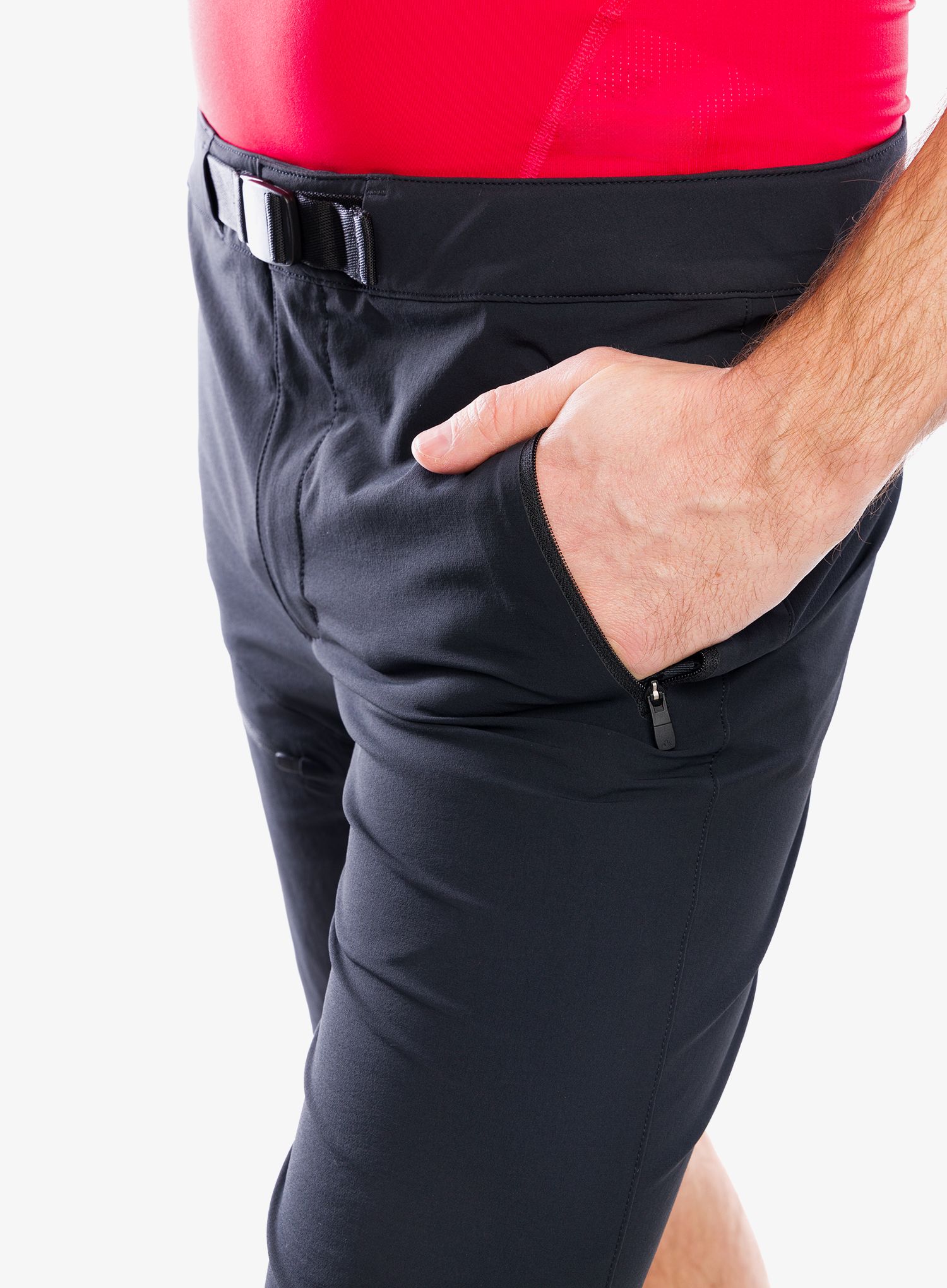Outdoorové kraťasy Vaude Badile Shorts - black uni
