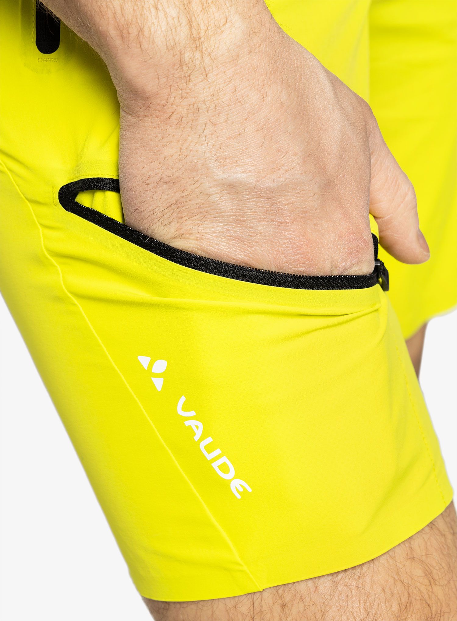 Outdoorové kraťasy Vaude Scopi LW Shorts II - bright green/black