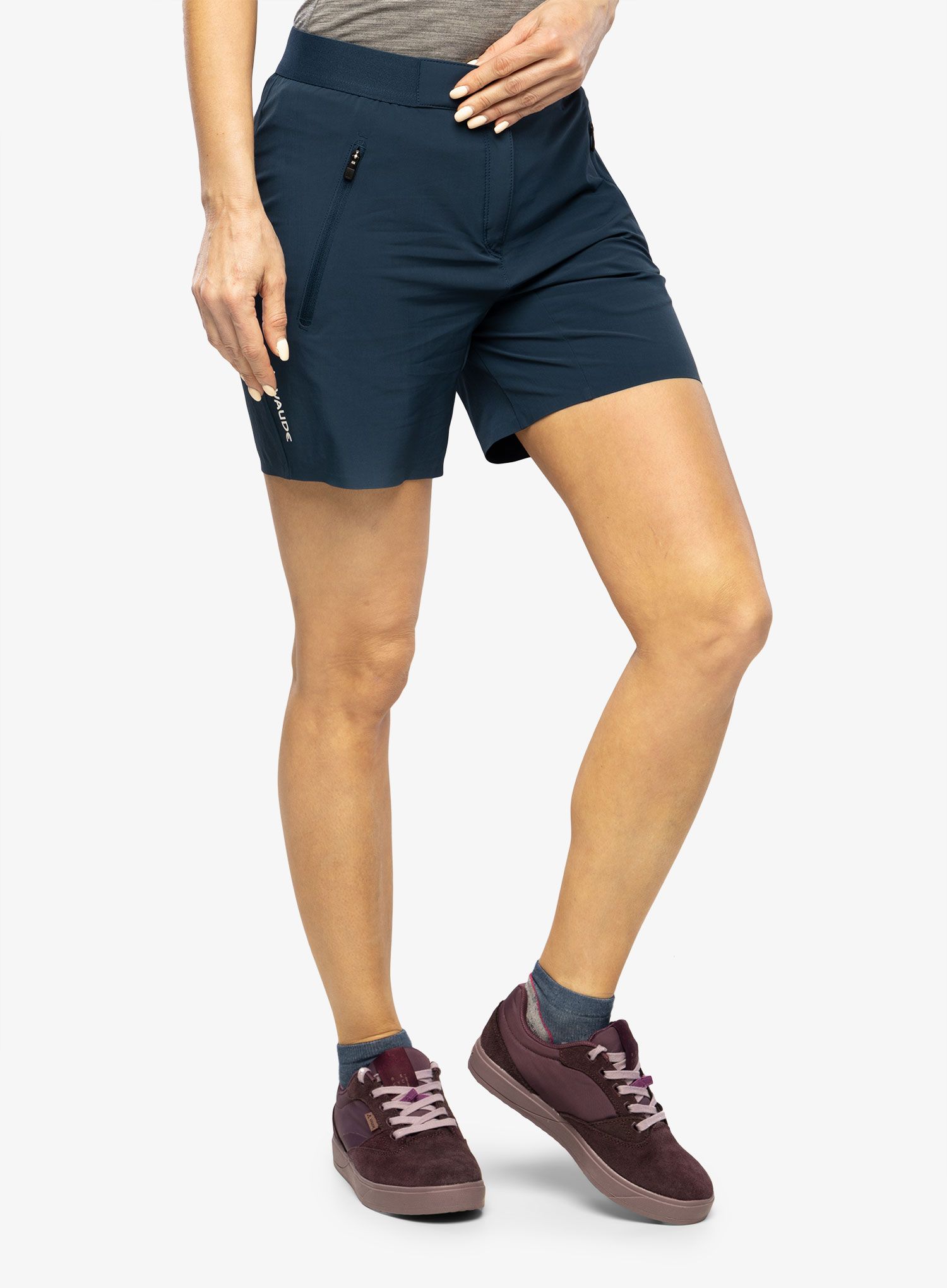 Turistické kraťasy dámské Vaude Scopi LW Shorts II - dark sea uni